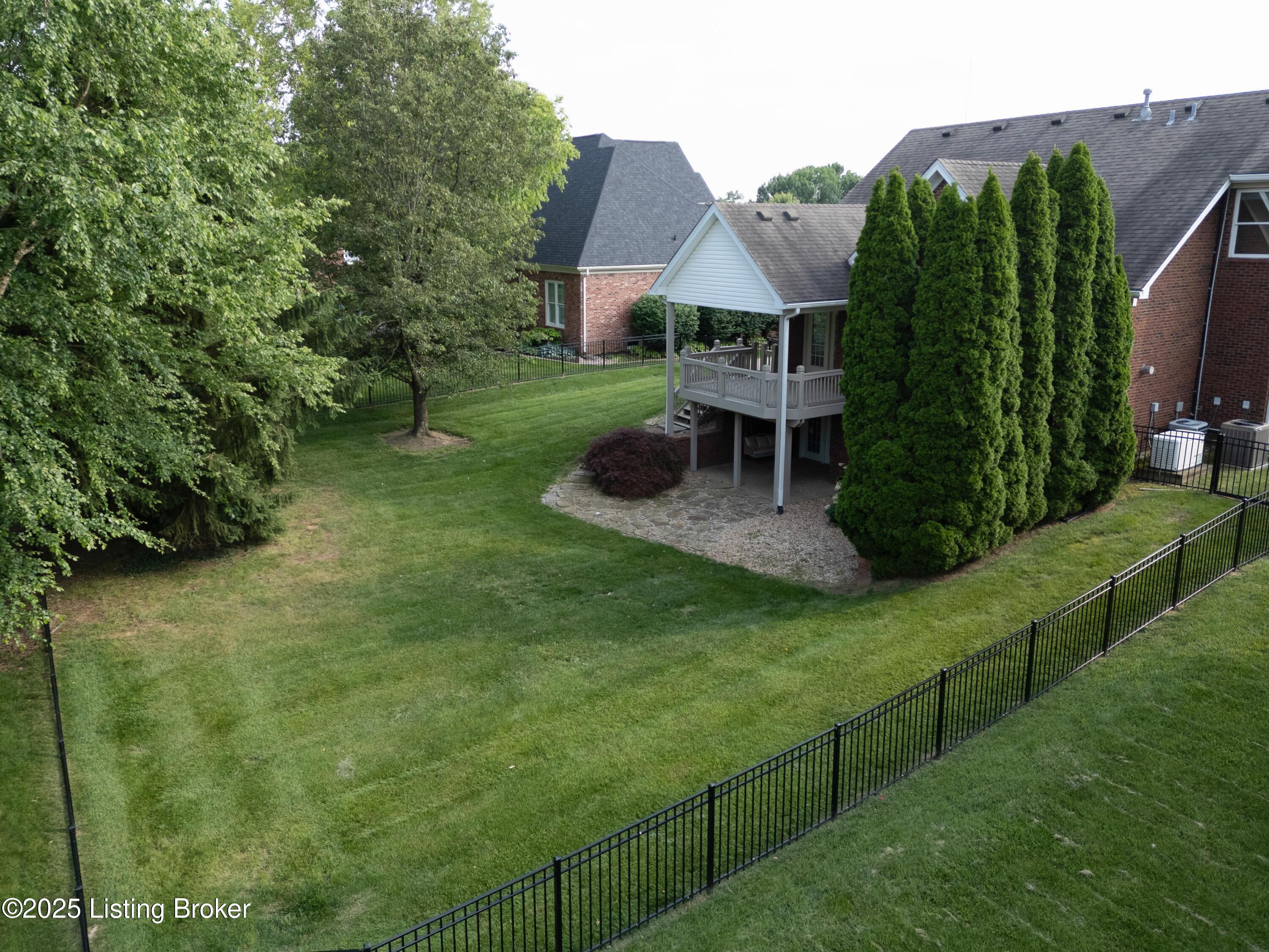 6205 Elizabeth Ct