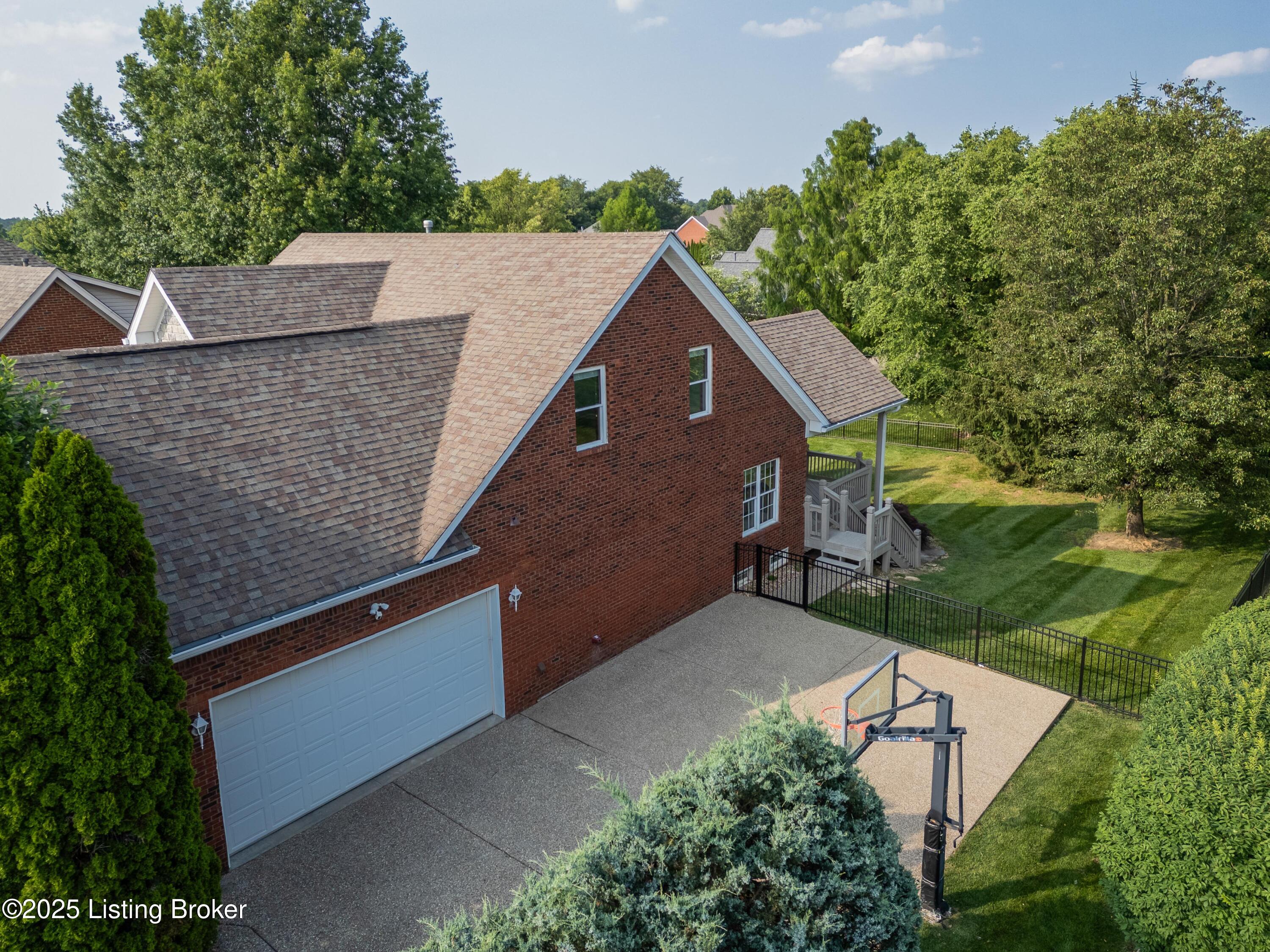 6205 Elizabeth Ct