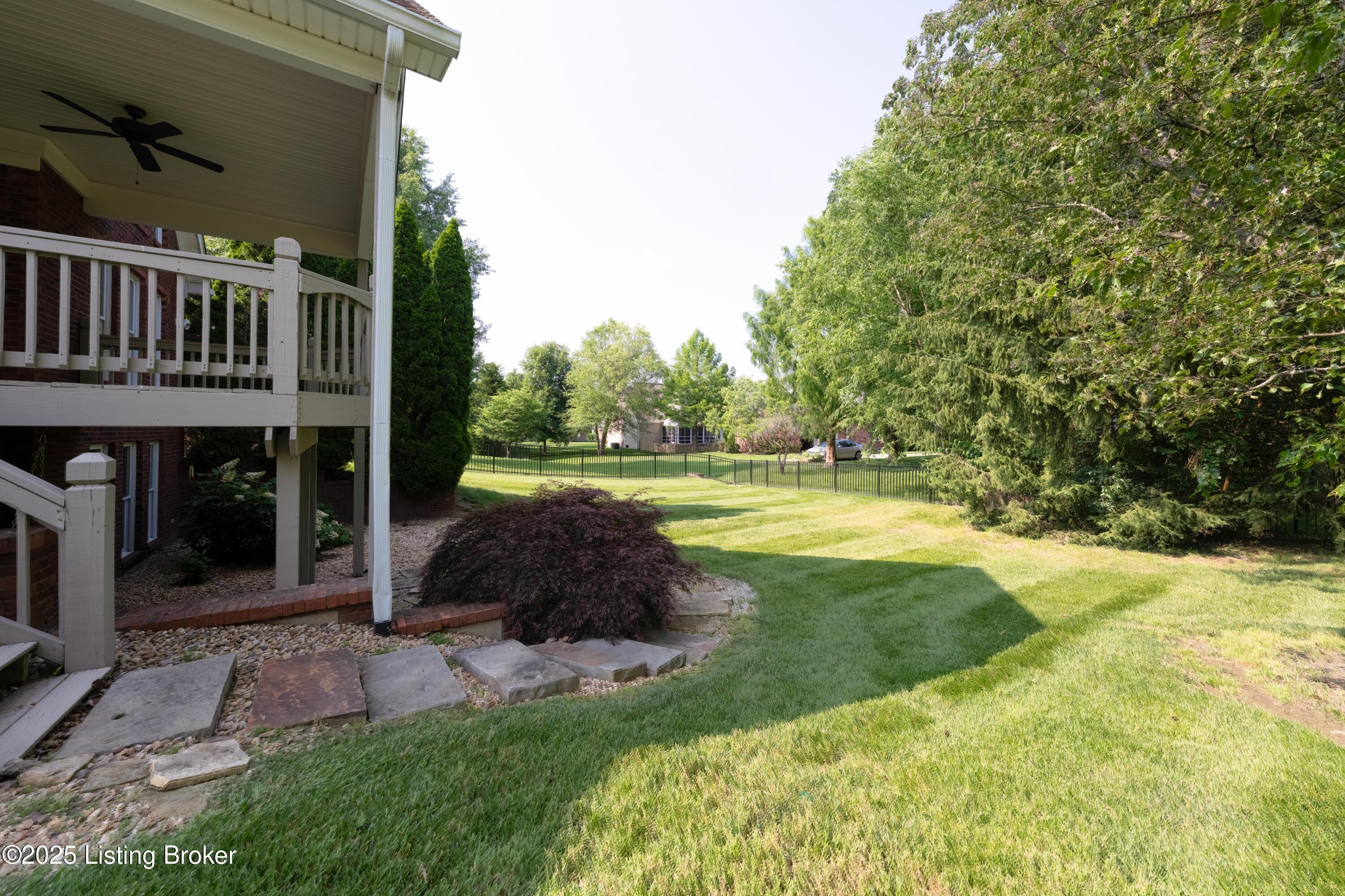 6205 Elizabeth Ct