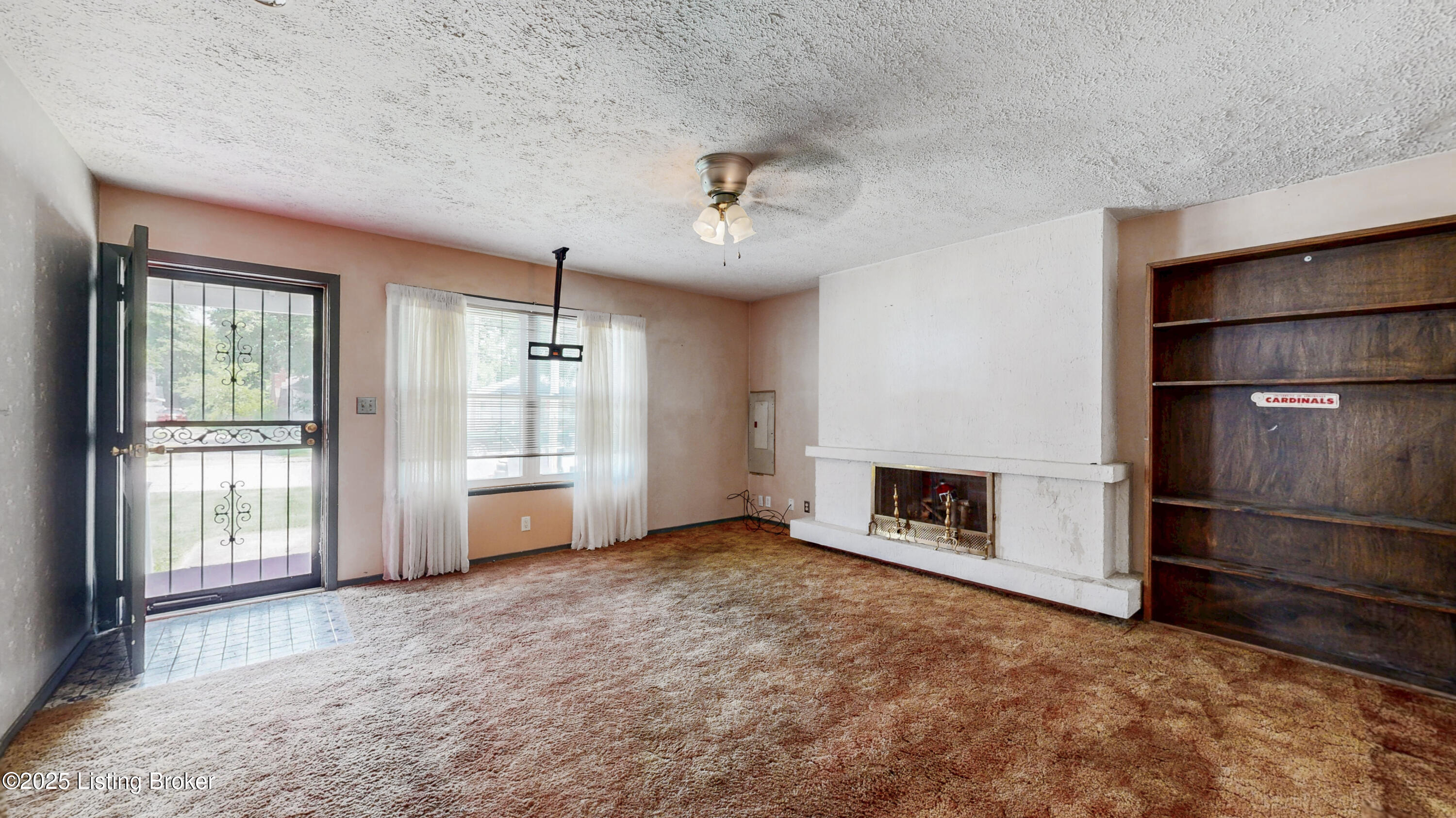 116 E Southern Heights Ave