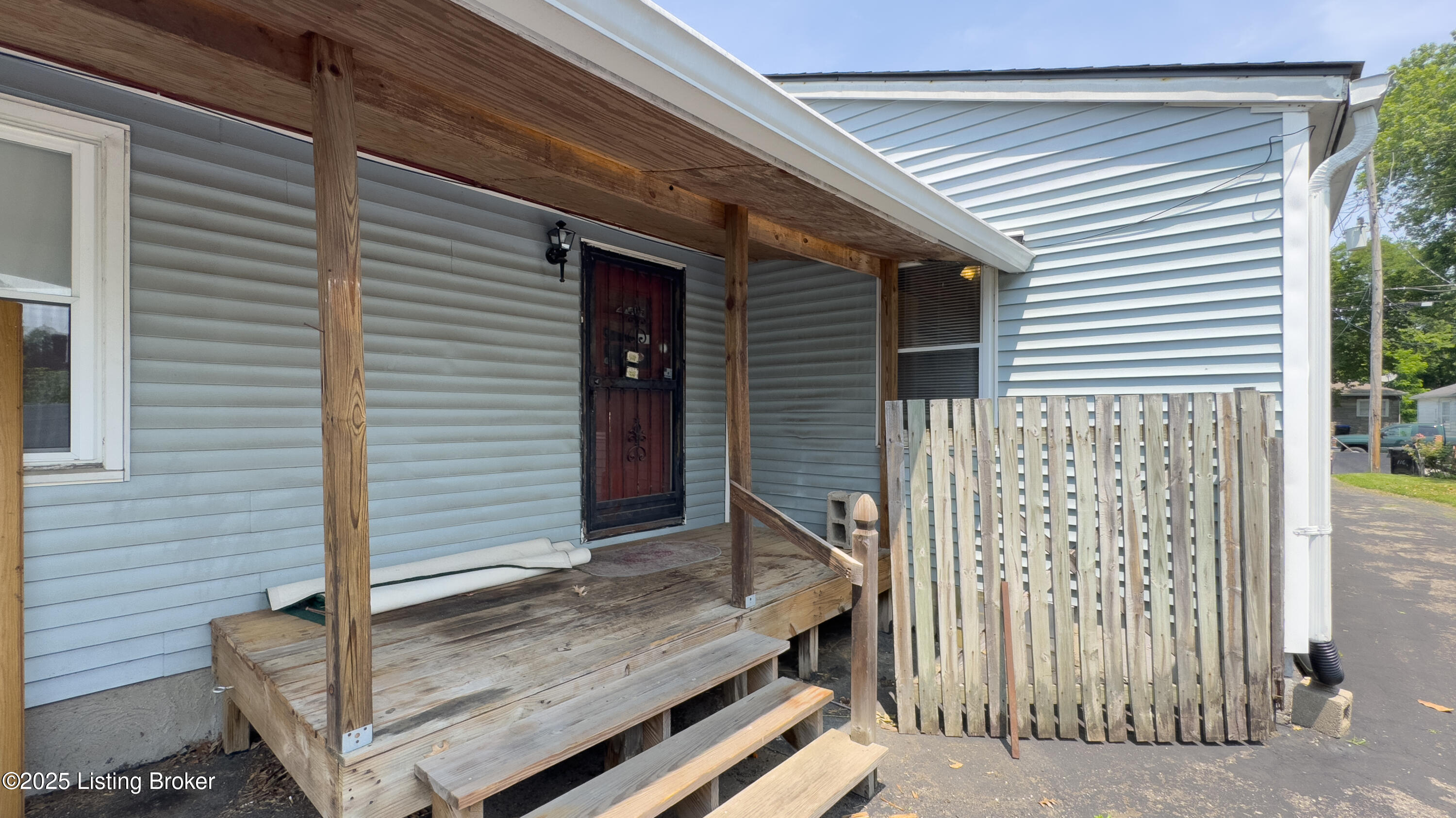 116 E Southern Heights Ave