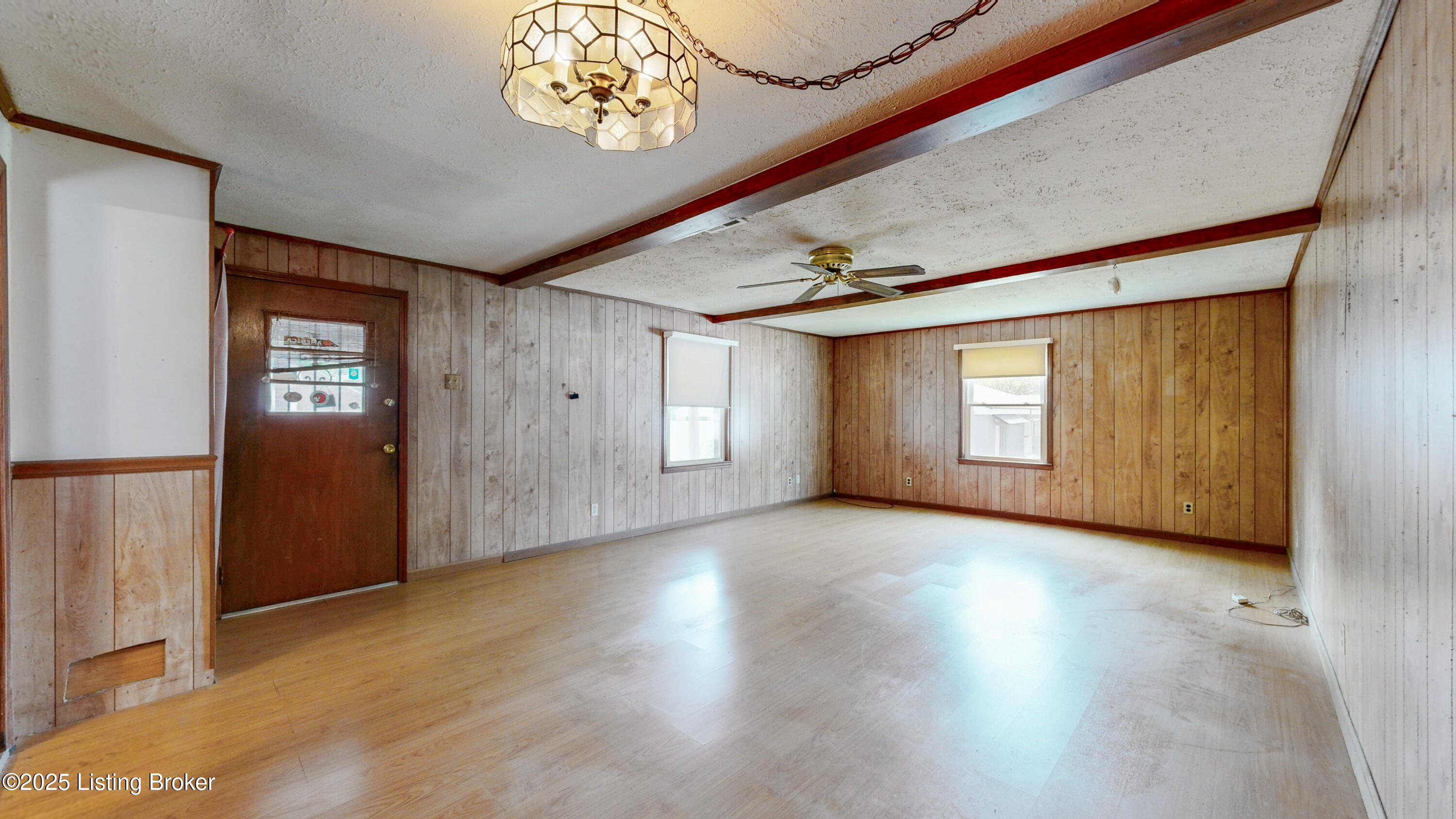 116 E Southern Heights Ave