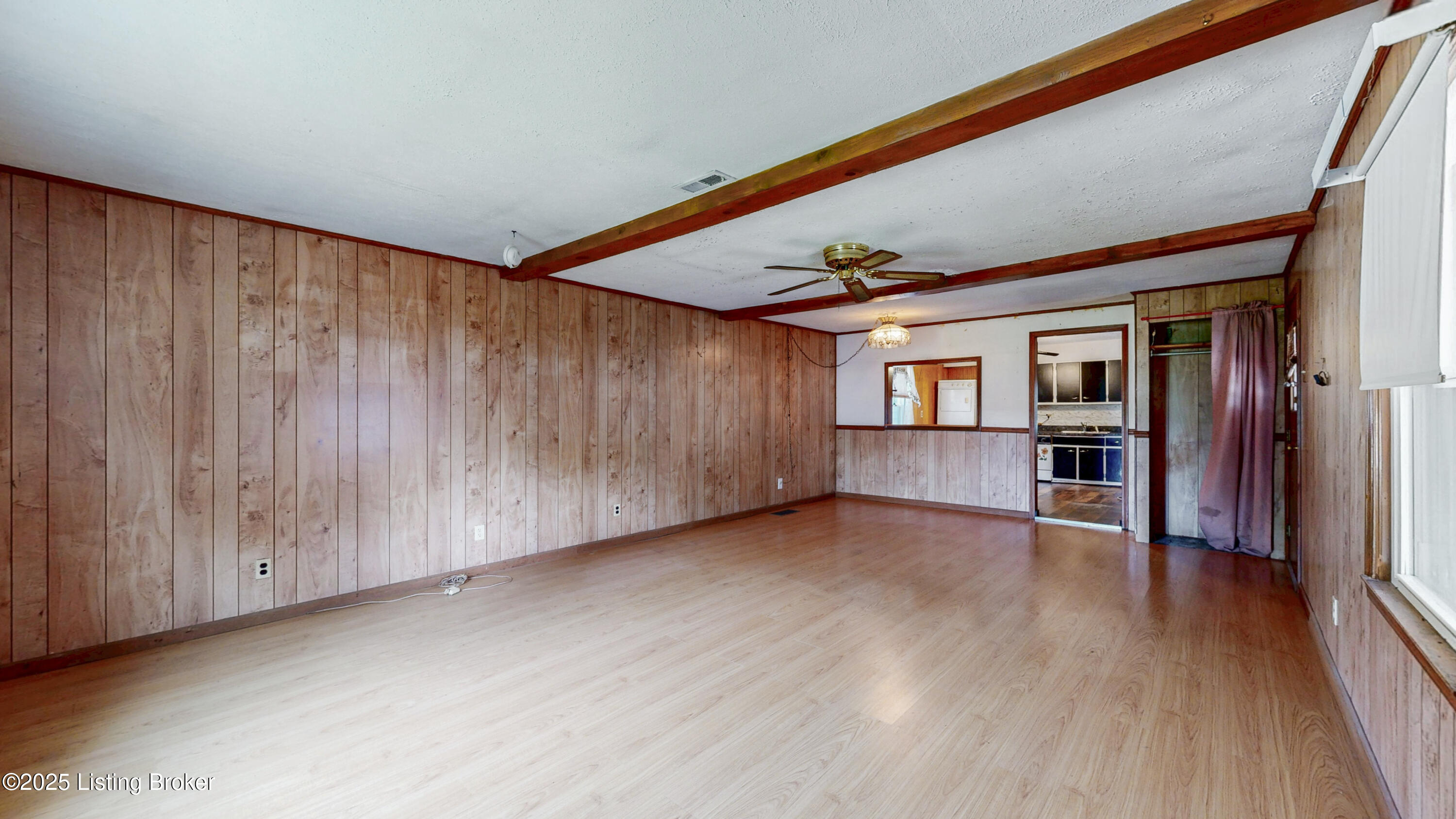 116 E Southern Heights Ave