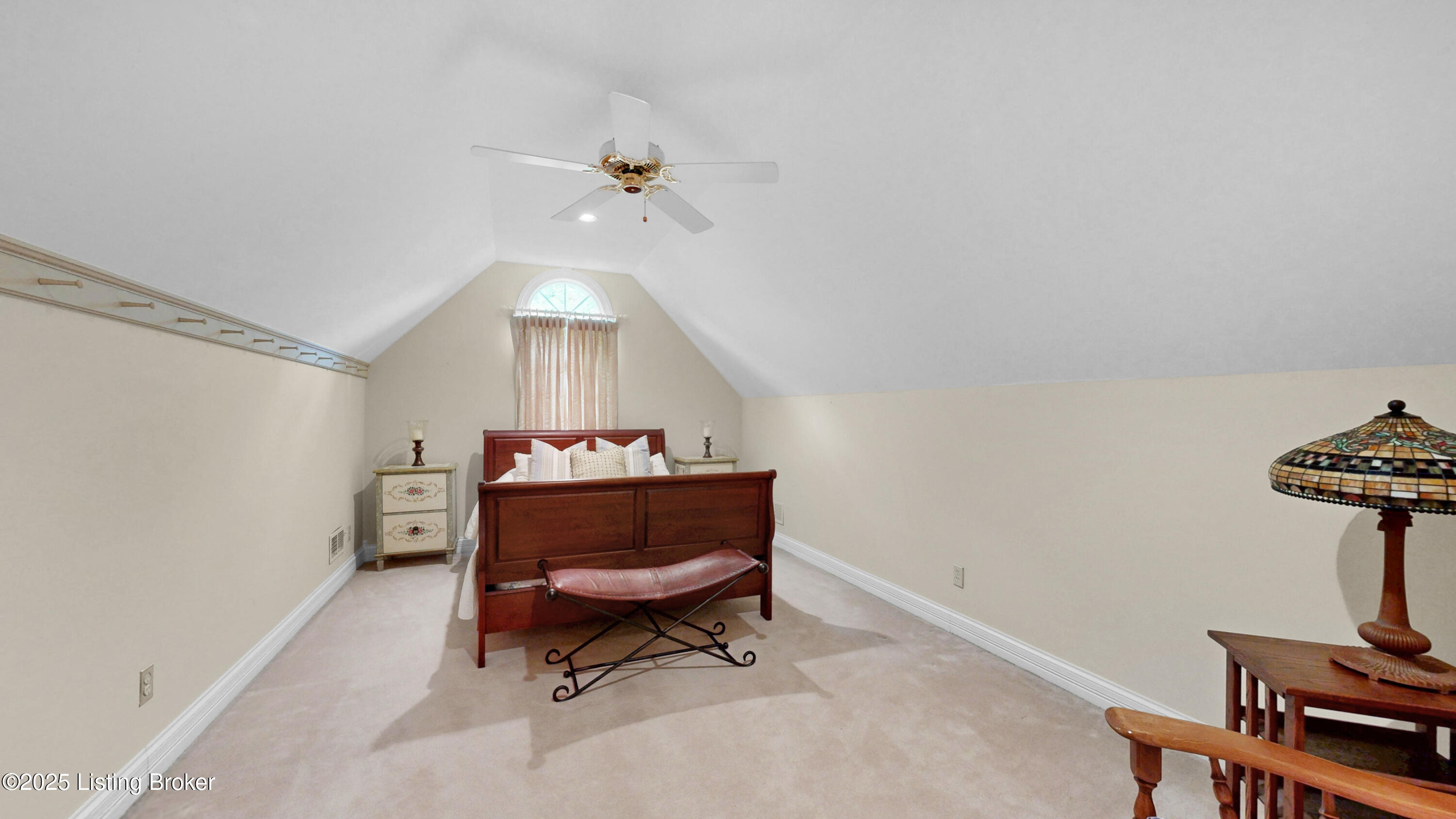 17217 Mallet Hill Dr