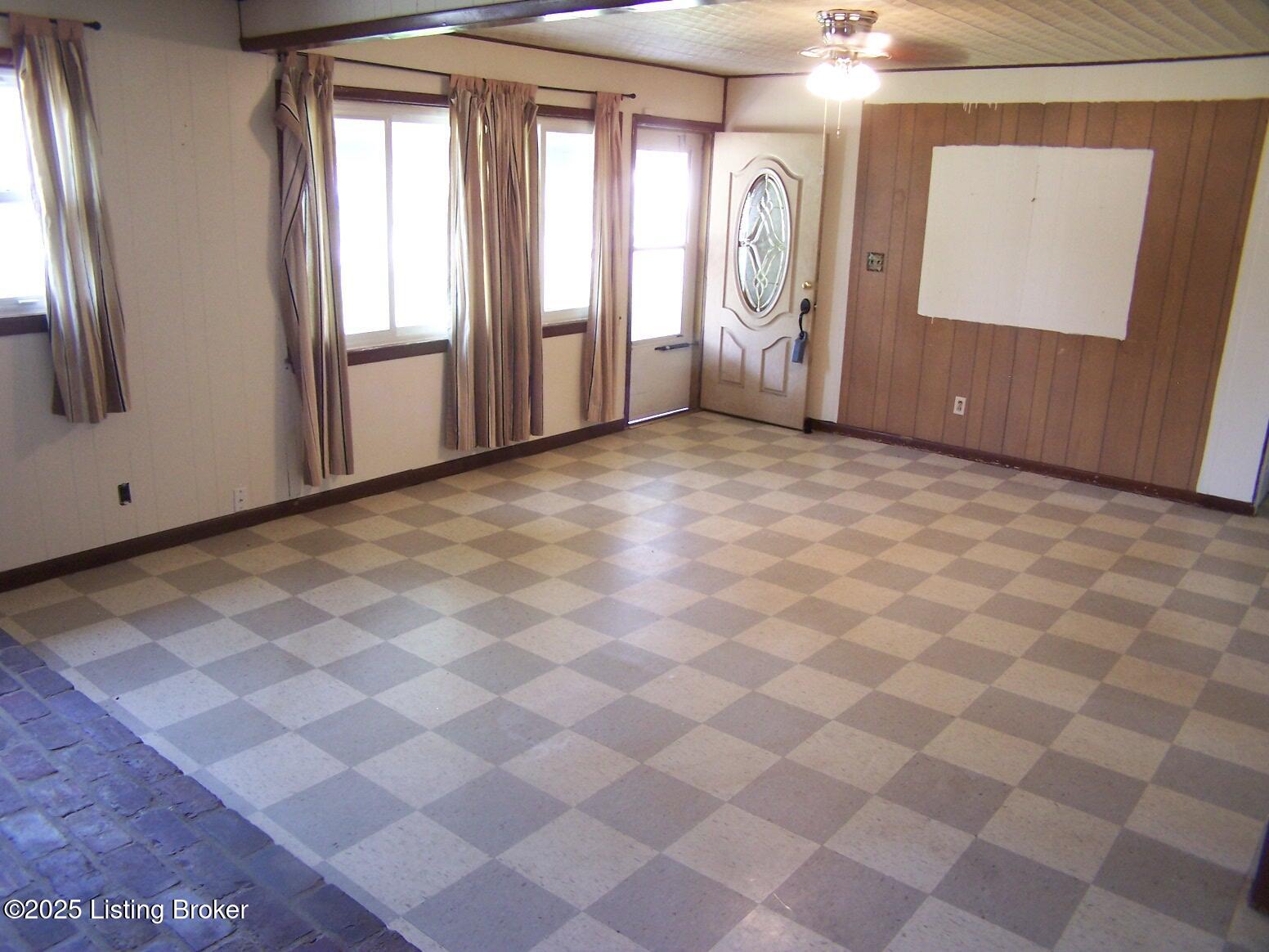 7112 Dunkirk Ln