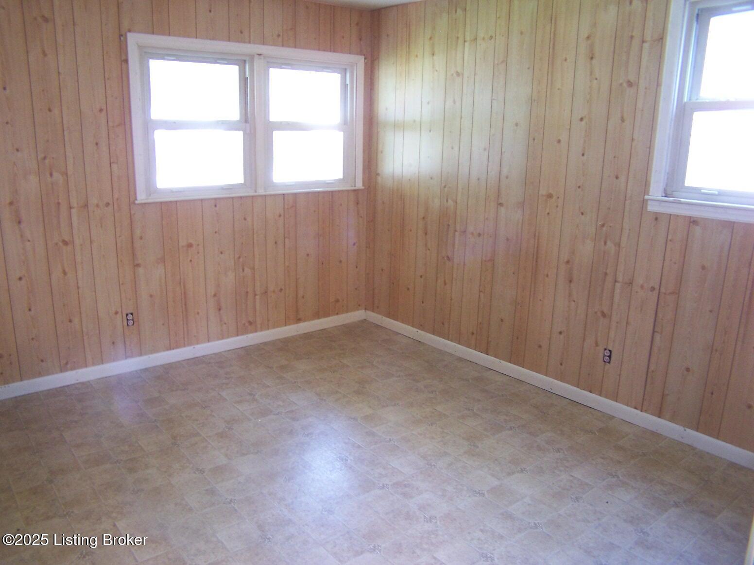 7112 Dunkirk Ln