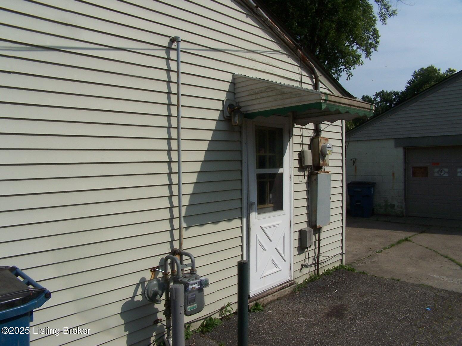 7112 Dunkirk Ln