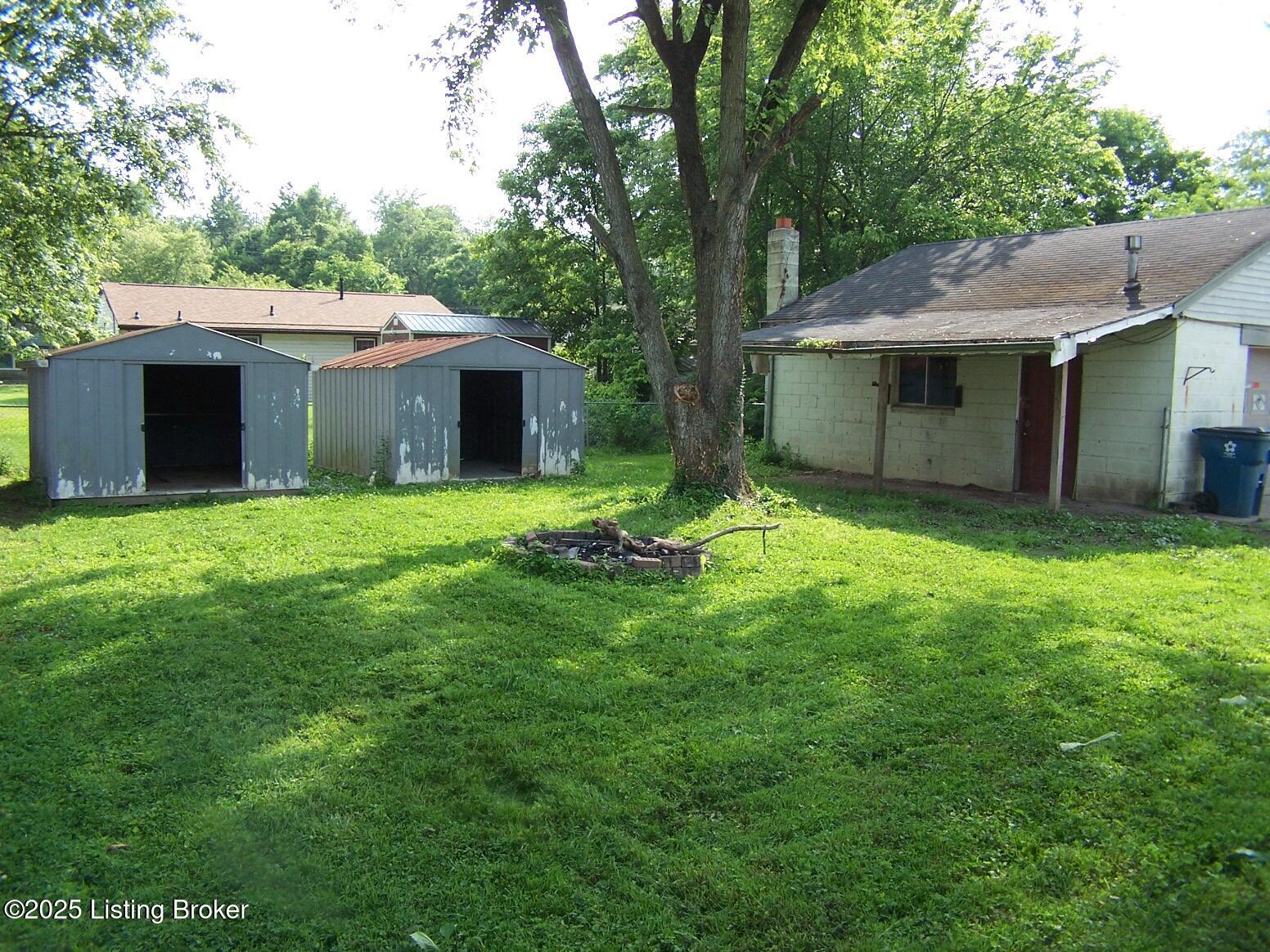 7112 Dunkirk Ln
