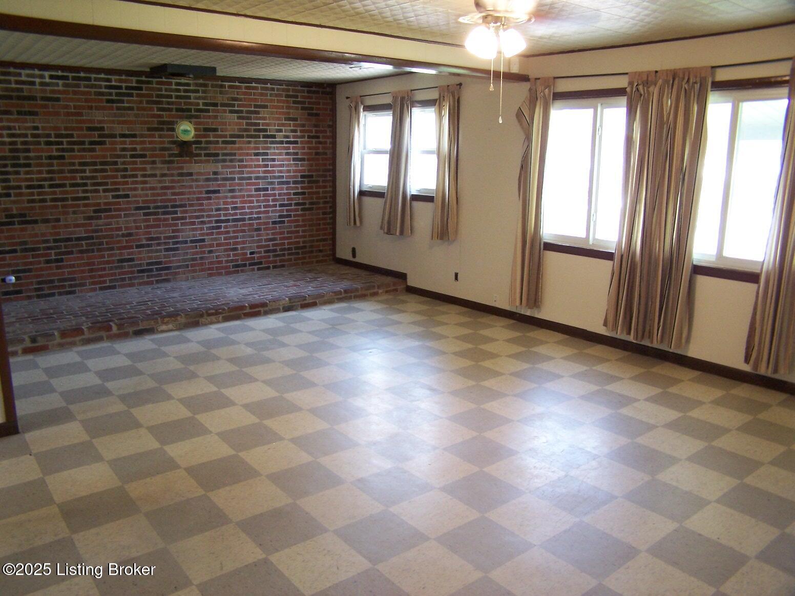 7112 Dunkirk Ln
