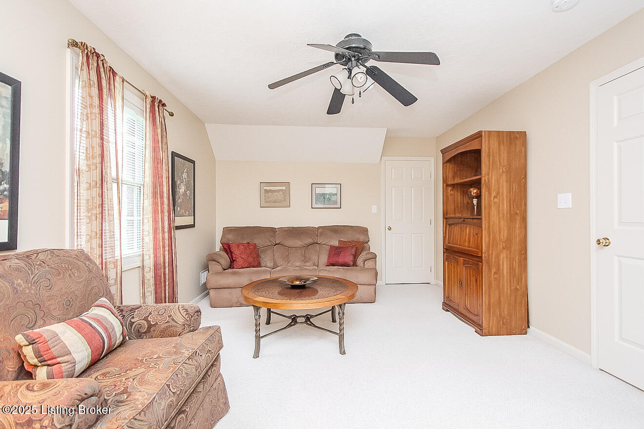 13811 Forest Bend Cir