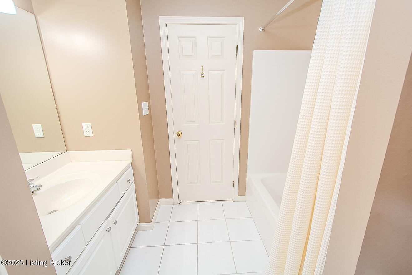 13811 Forest Bend Cir