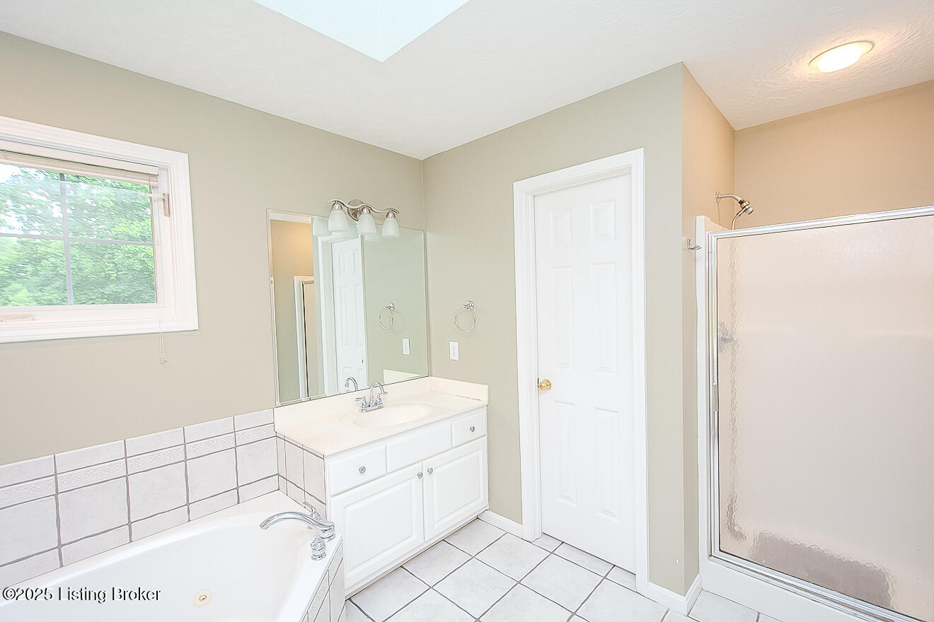 13811 Forest Bend Cir