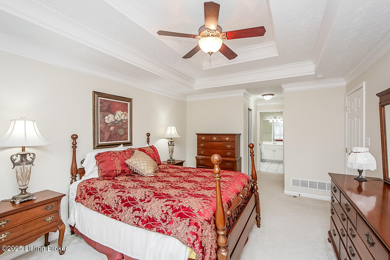 13811 Forest Bend Cir