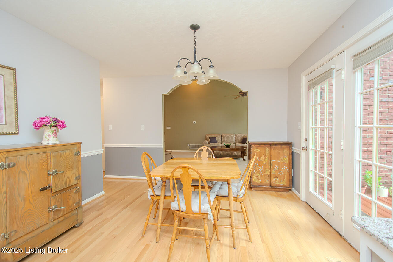 13811 Forest Bend Cir
