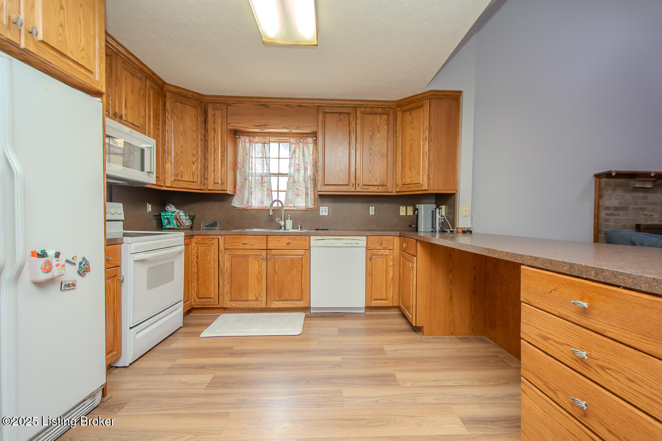 9010 Green Garden Ct
