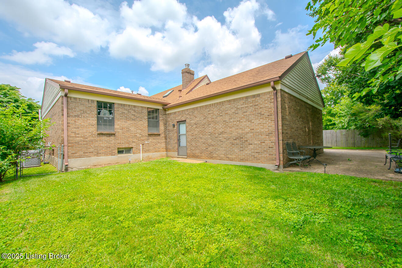 9010 Green Garden Ct