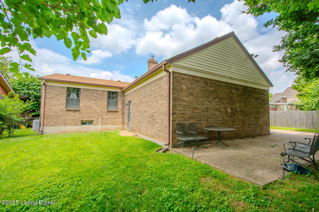 9010 Green Garden Ct