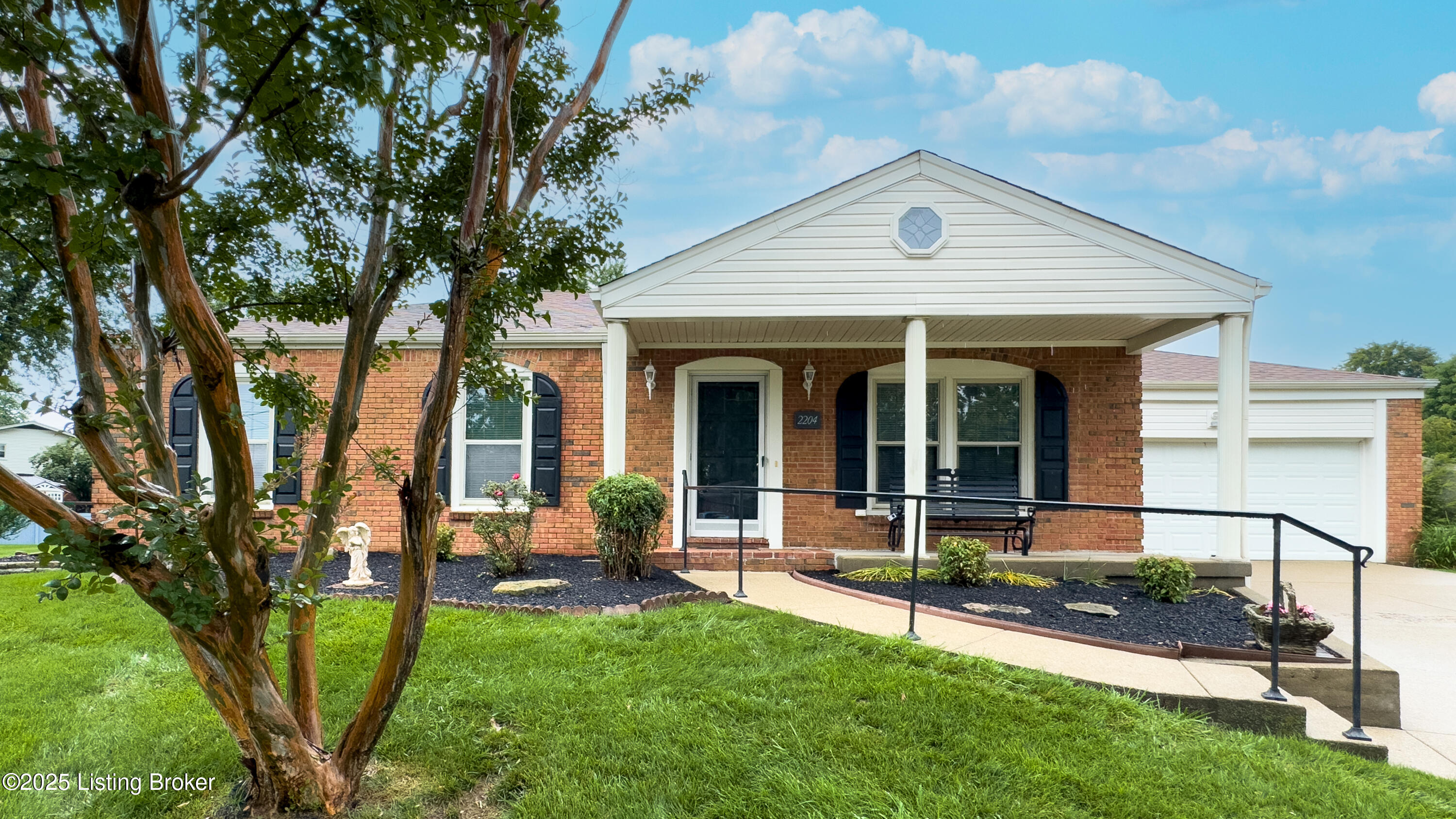 2204 Renown Dr