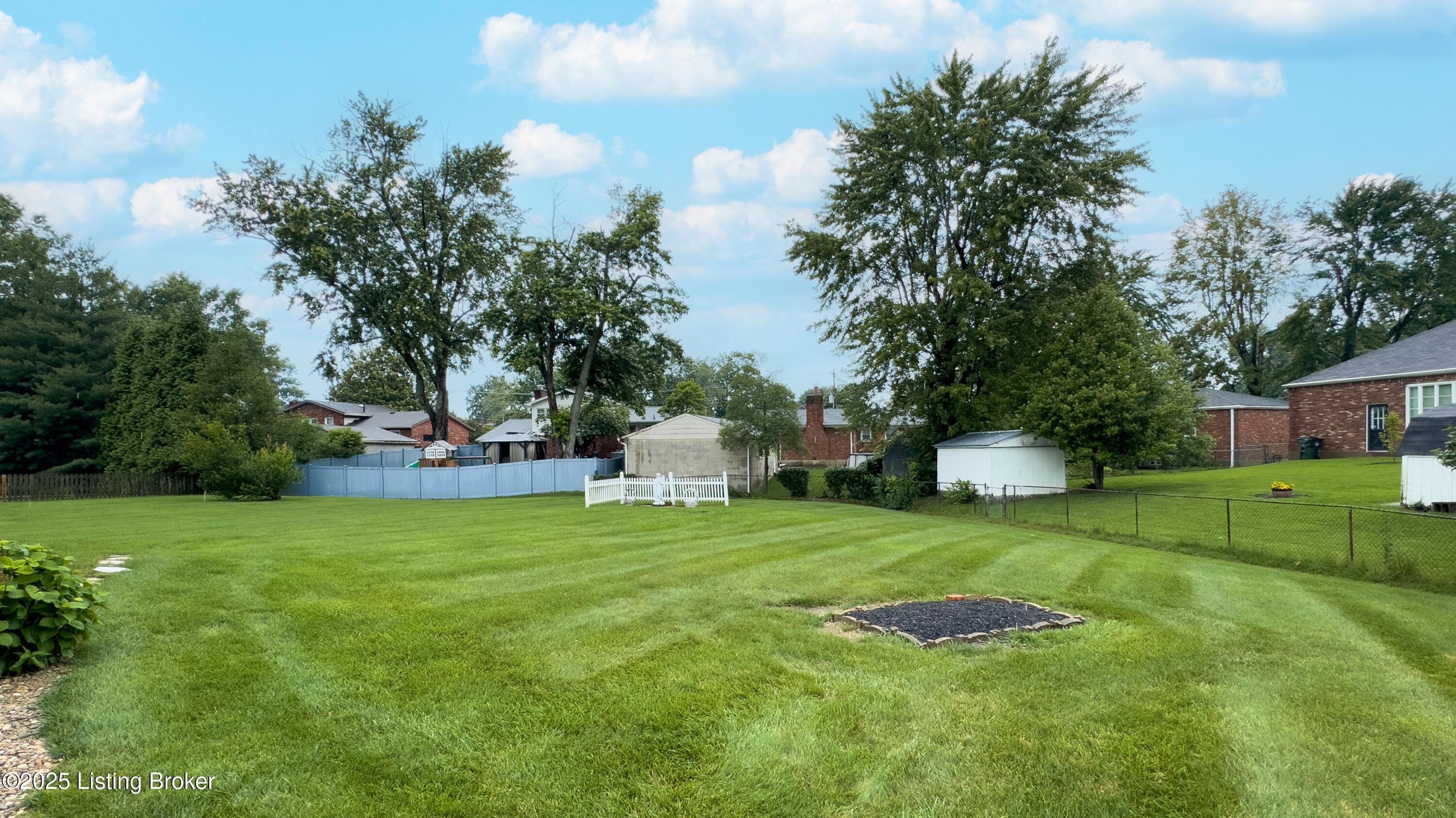 2204 Renown Dr