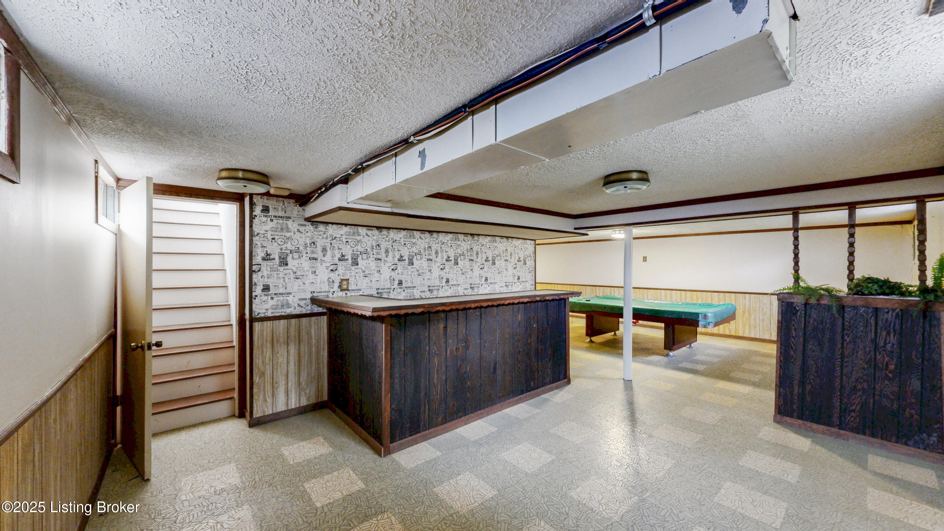 2204 Renown Dr