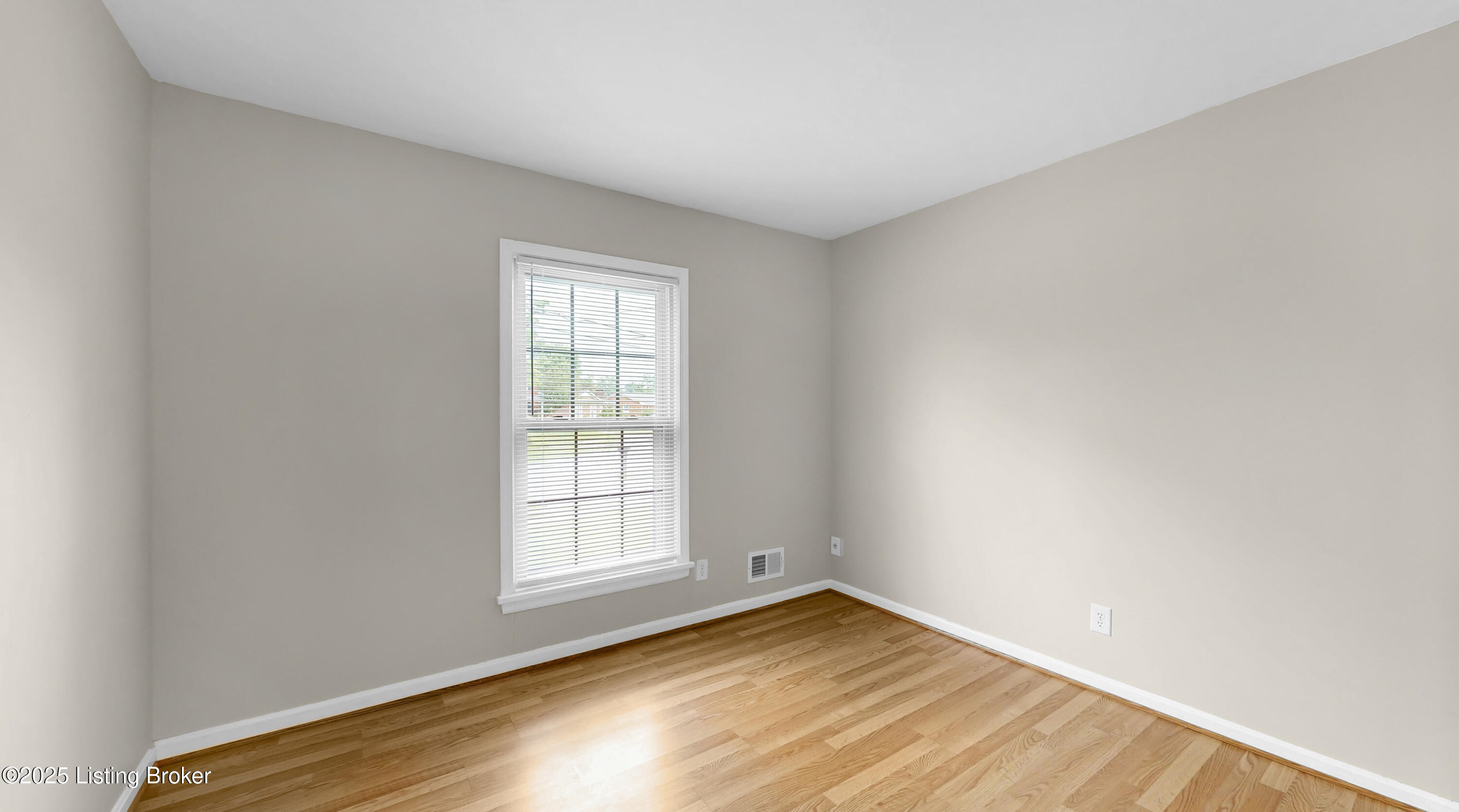 2204 Renown Dr