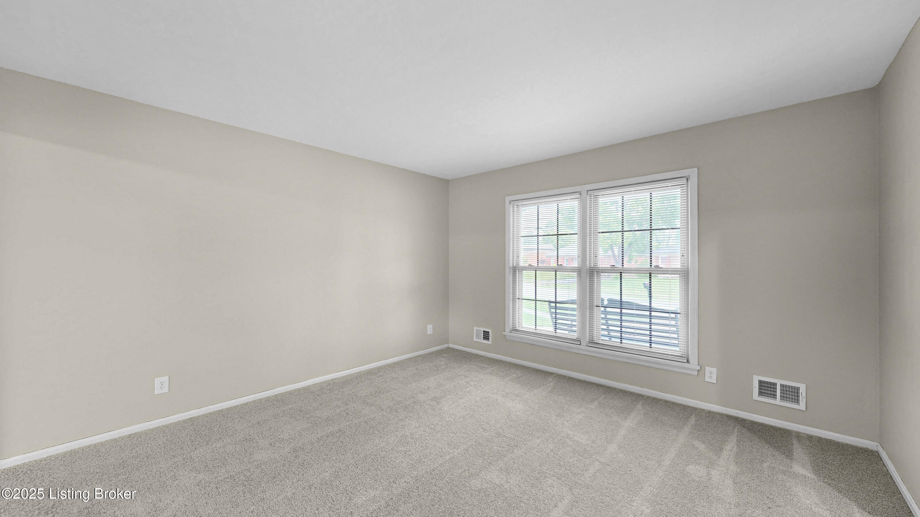2204 Renown Dr