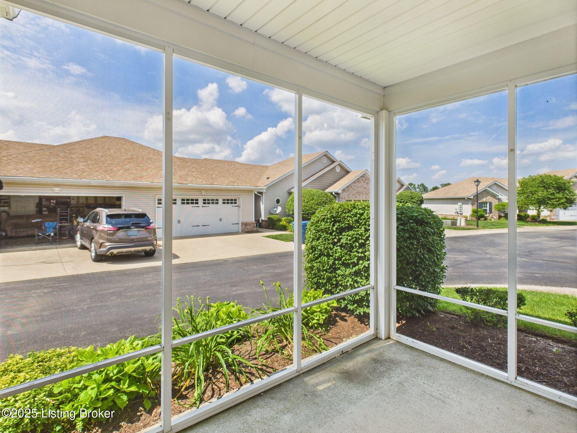 5202 Savannah Springs Dr