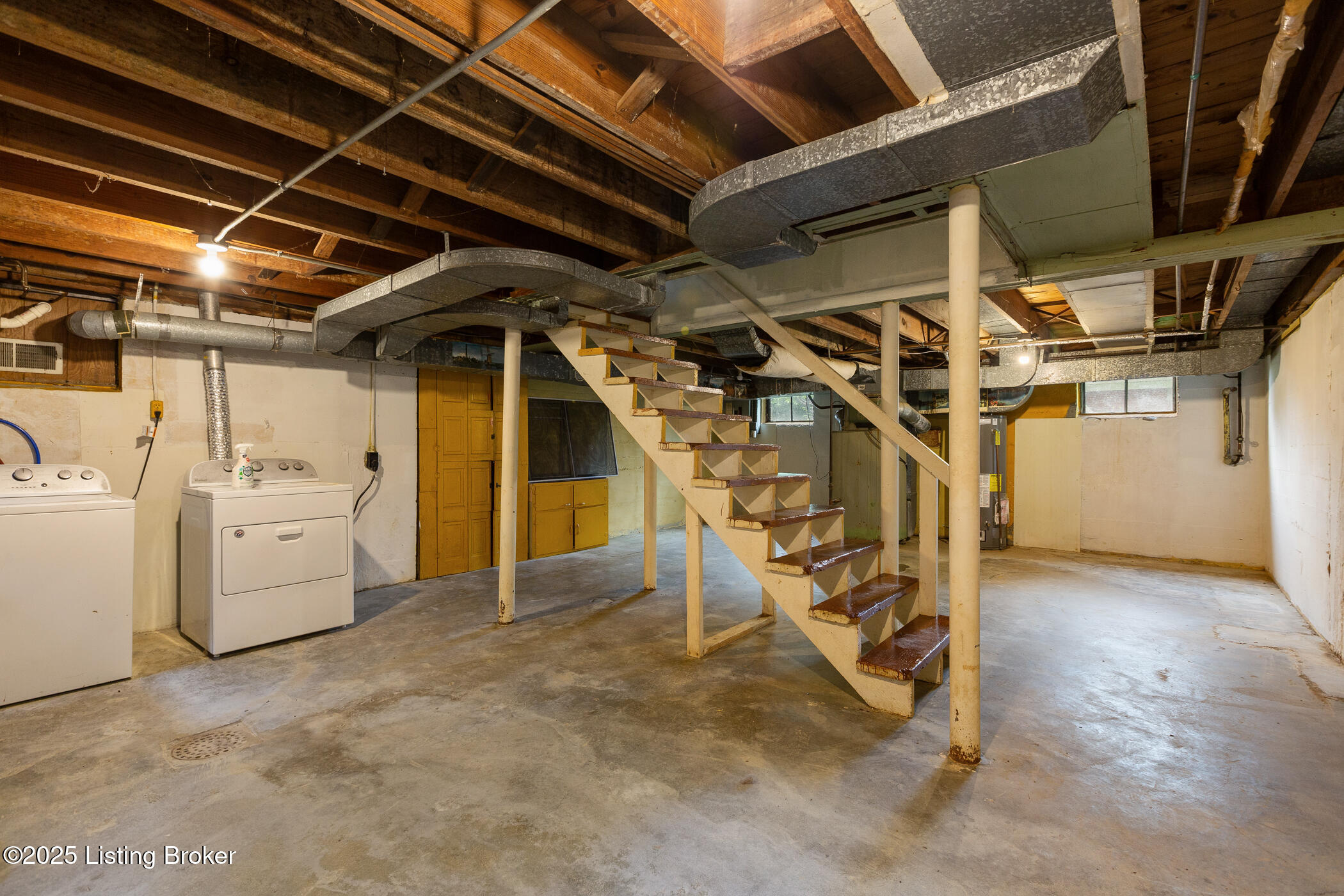 5329 Alpine Way