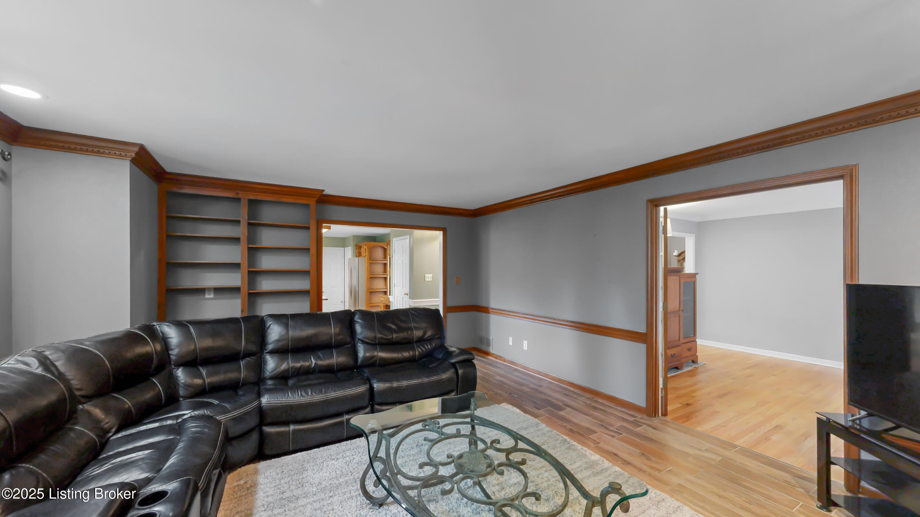 1004 Springside Way