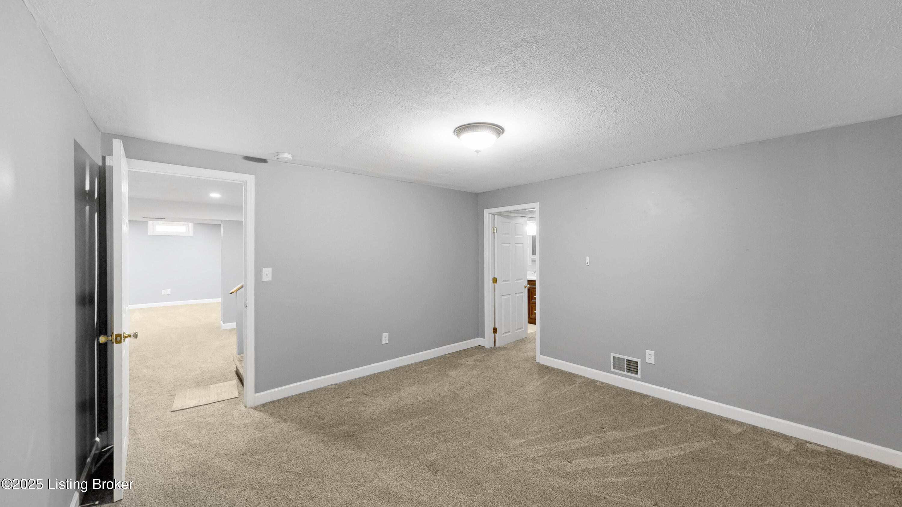 1004 Springside Way