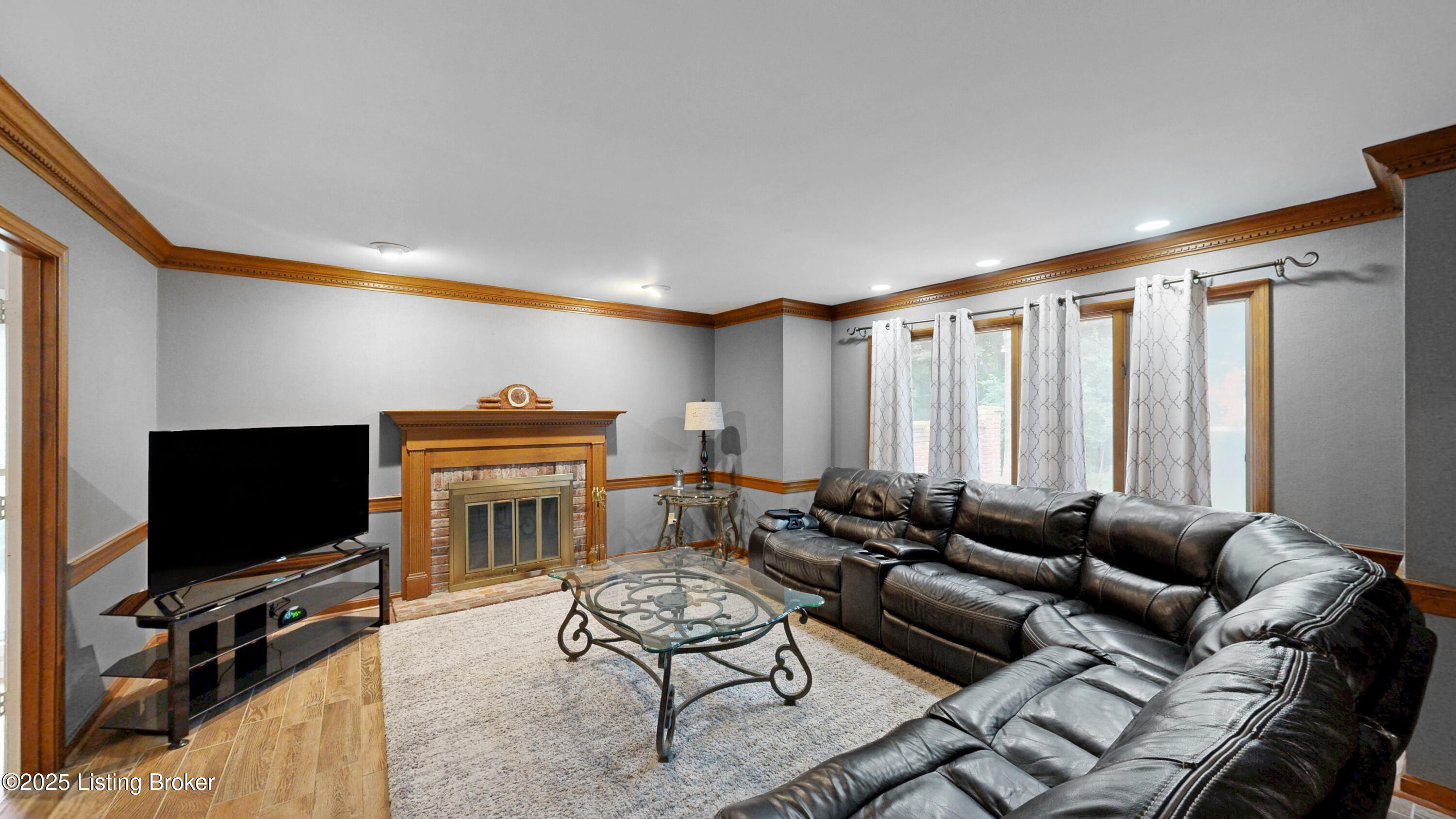 1004 Springside Way