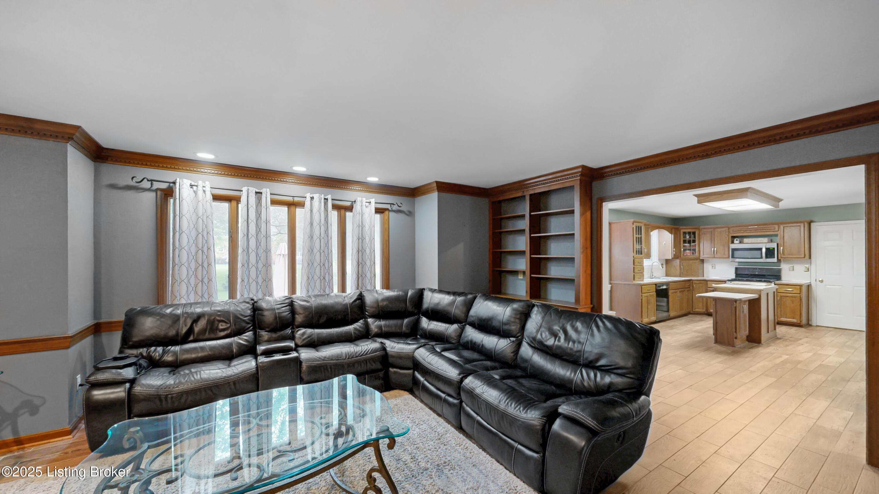 1004 Springside Way