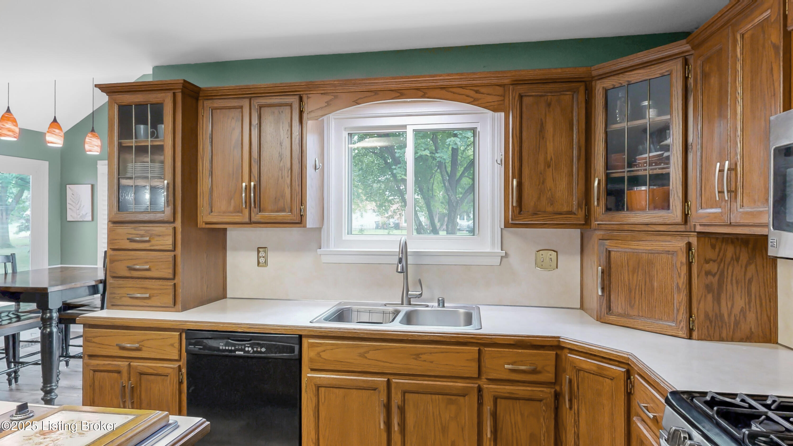 1004 Springside Way