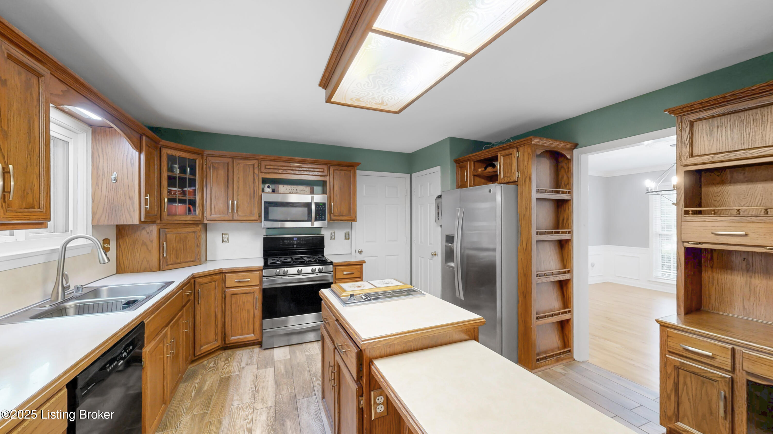 1004 Springside Way