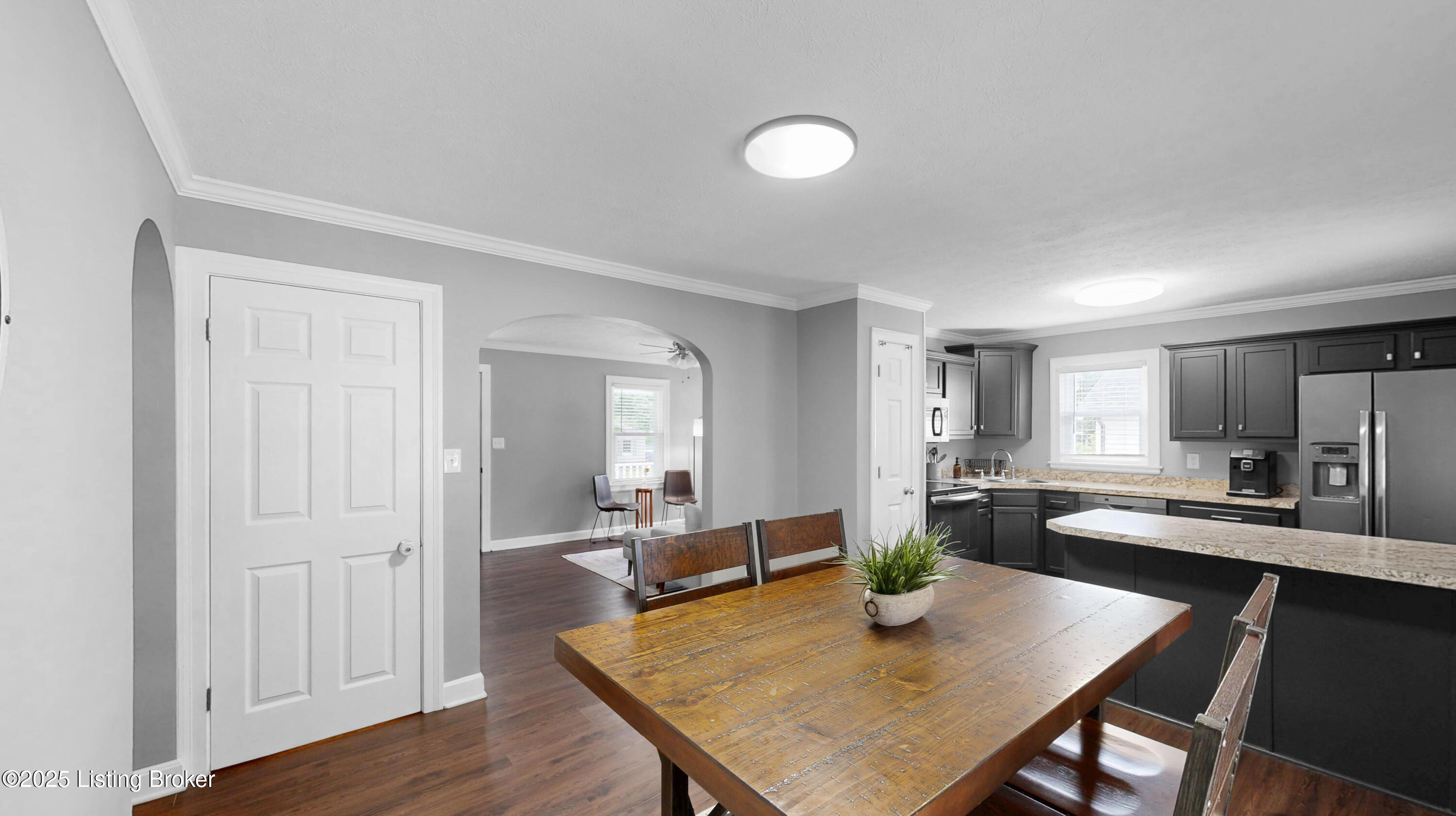 415 Washburn Ave