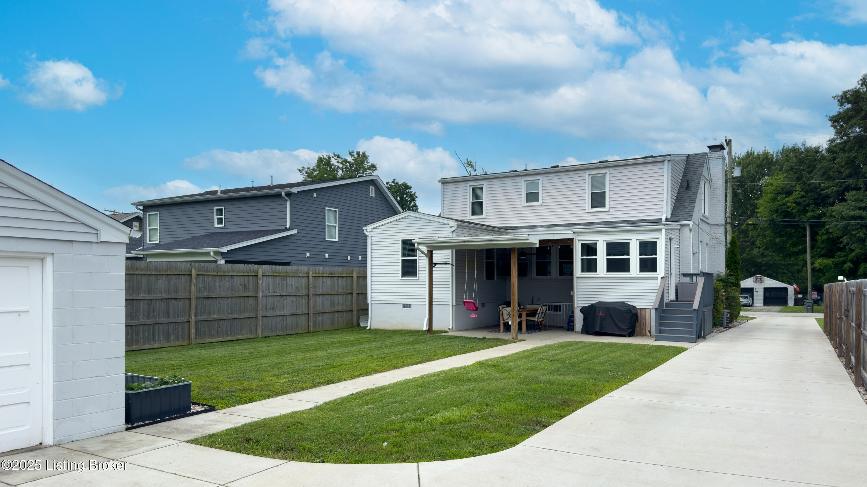 415 Washburn Ave