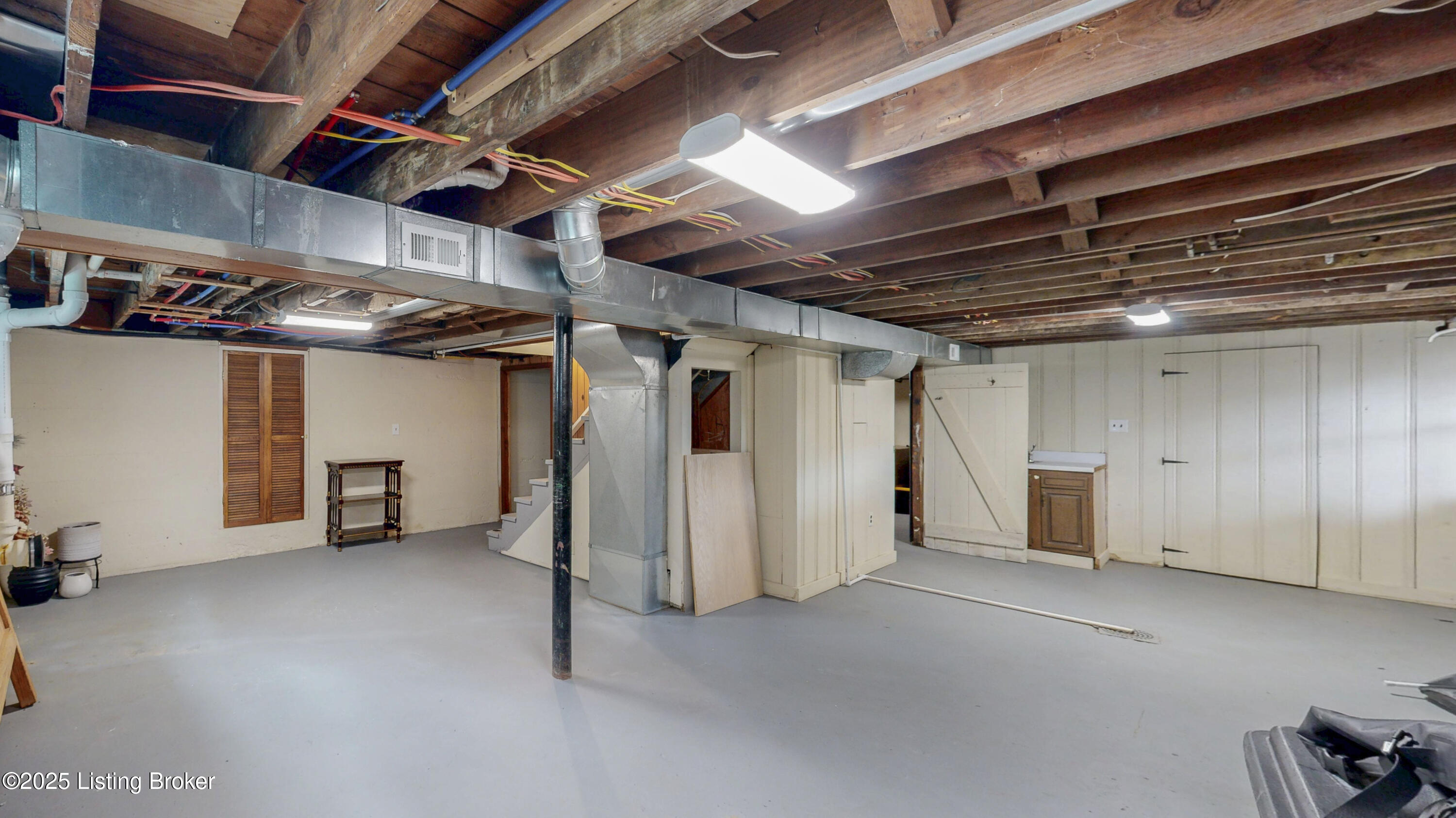 415 Washburn Ave