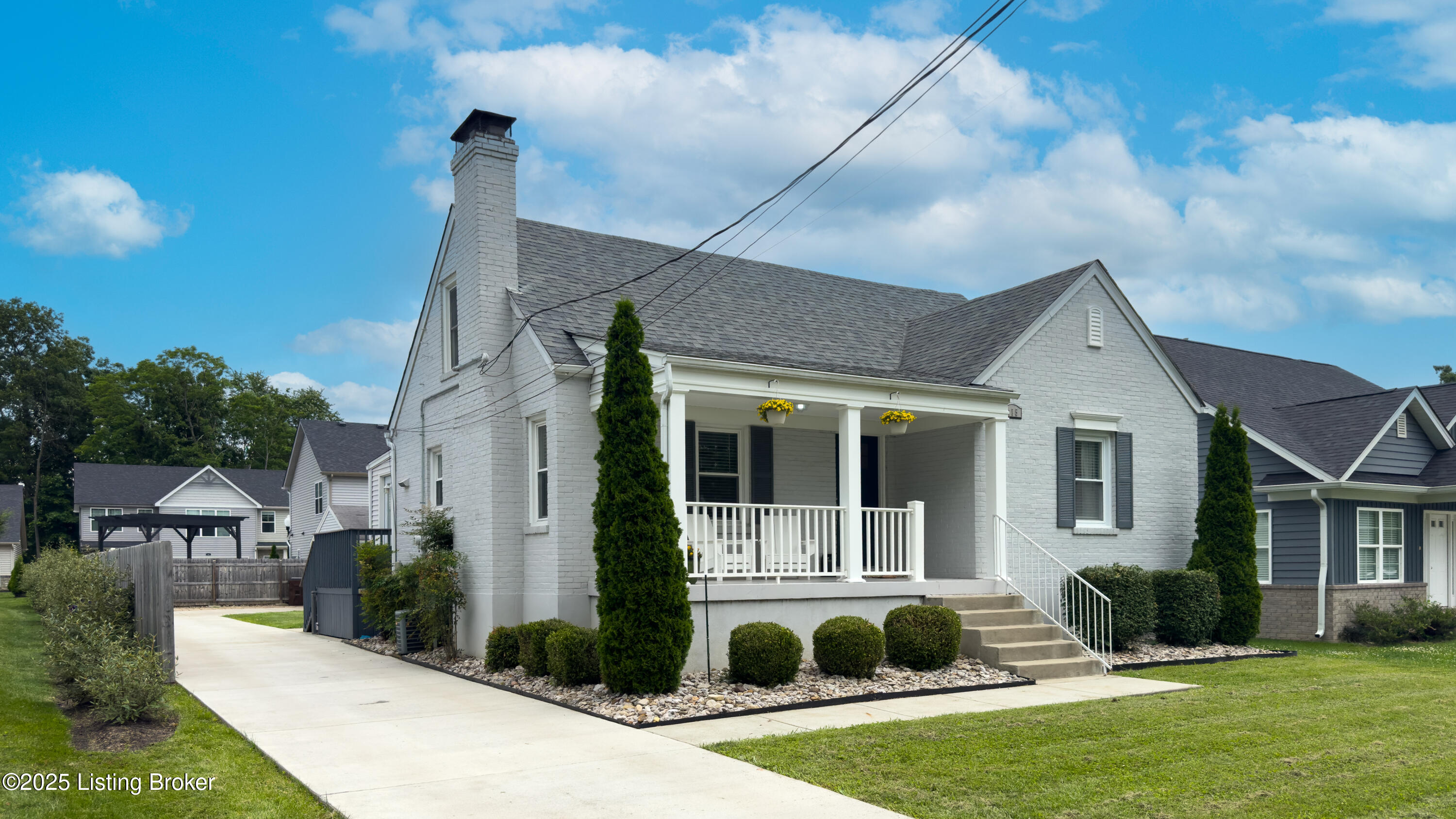 415 Washburn Ave