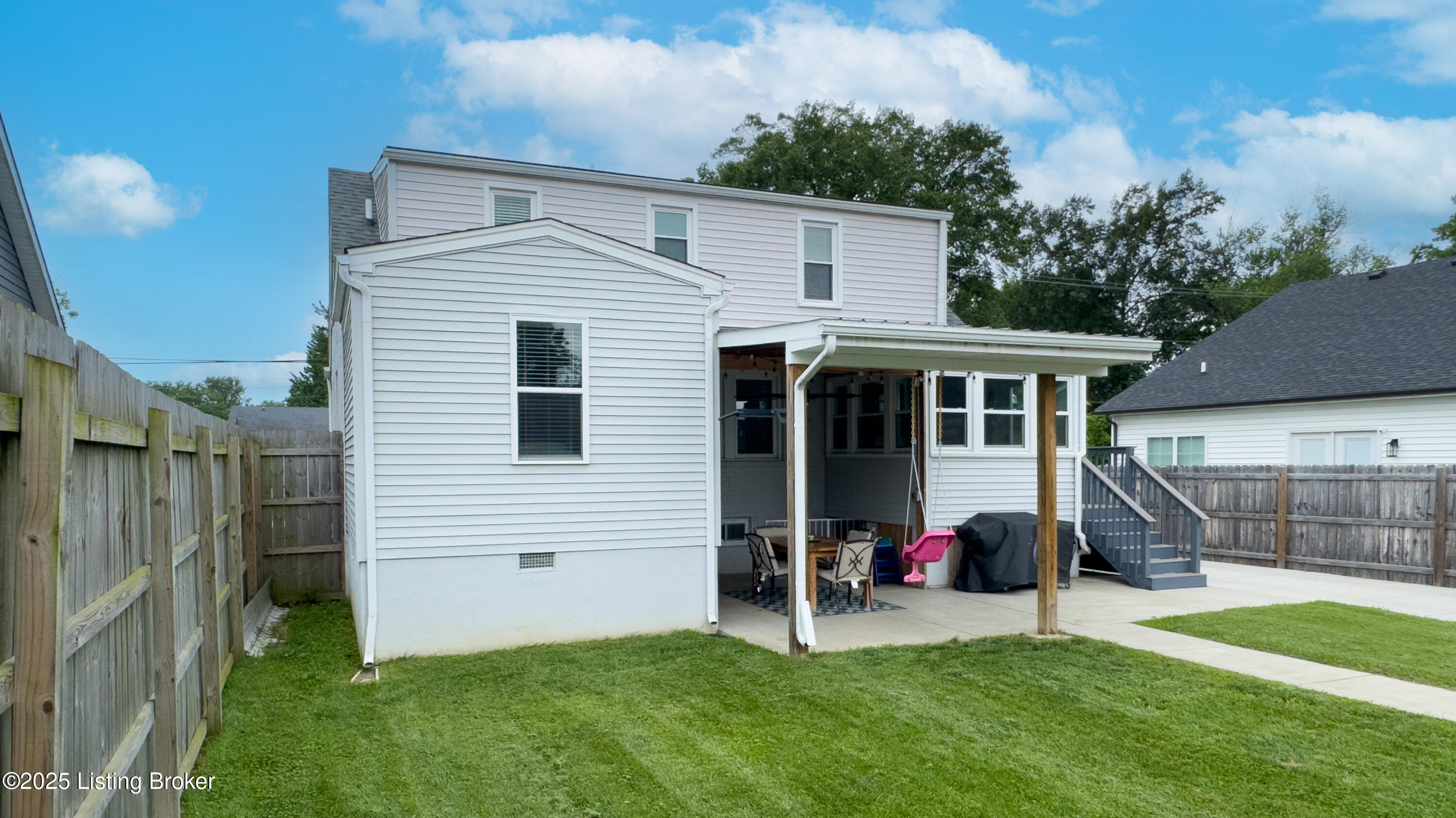 415 Washburn Ave
