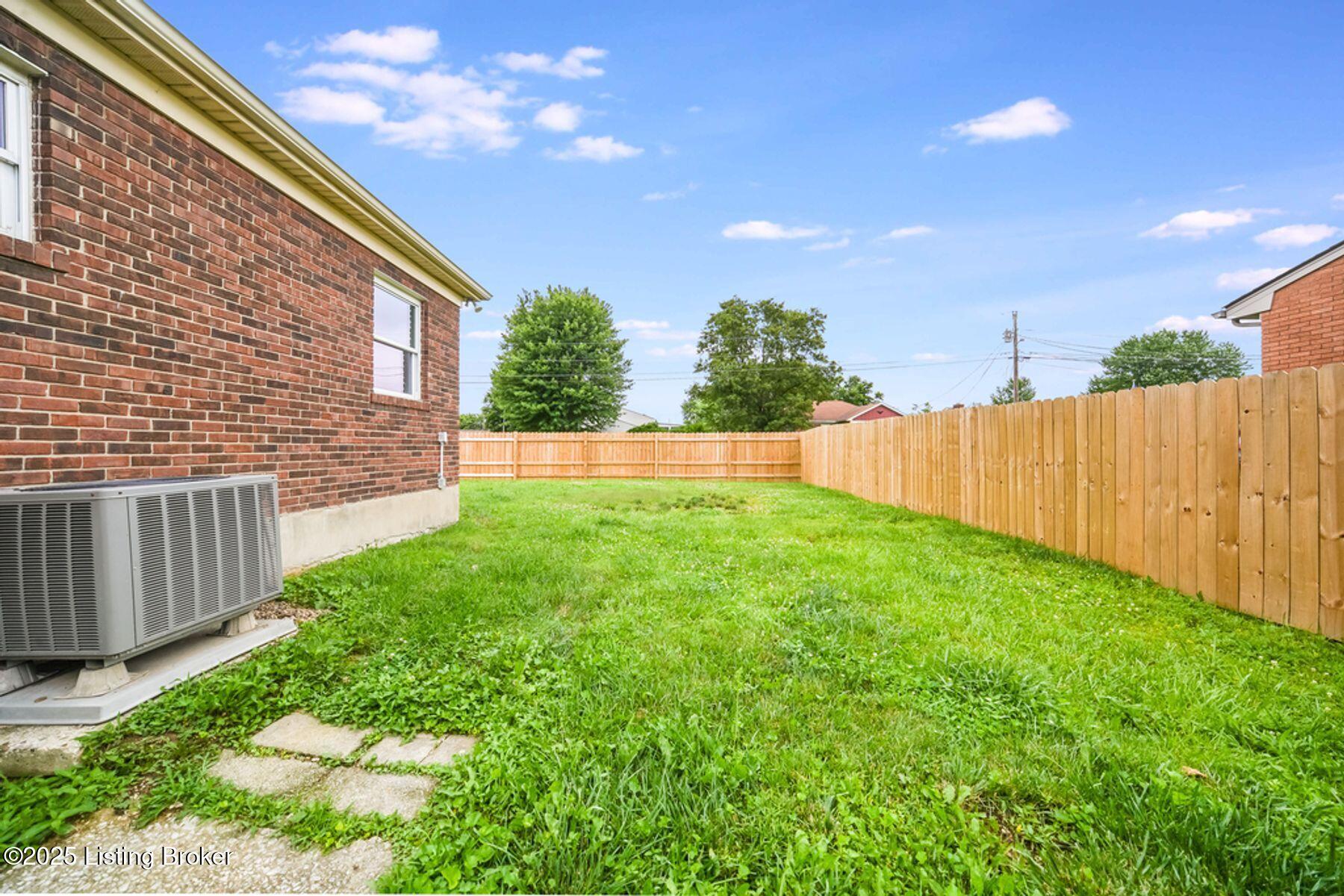 11311 Angelina Rd