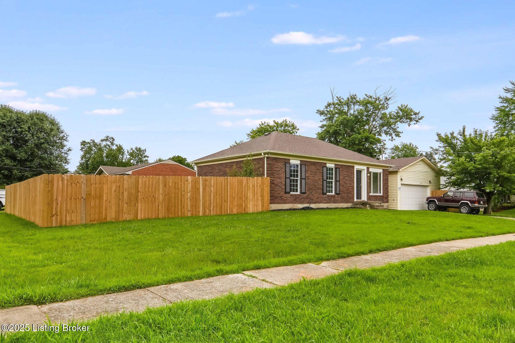 11311 Angelina Rd
