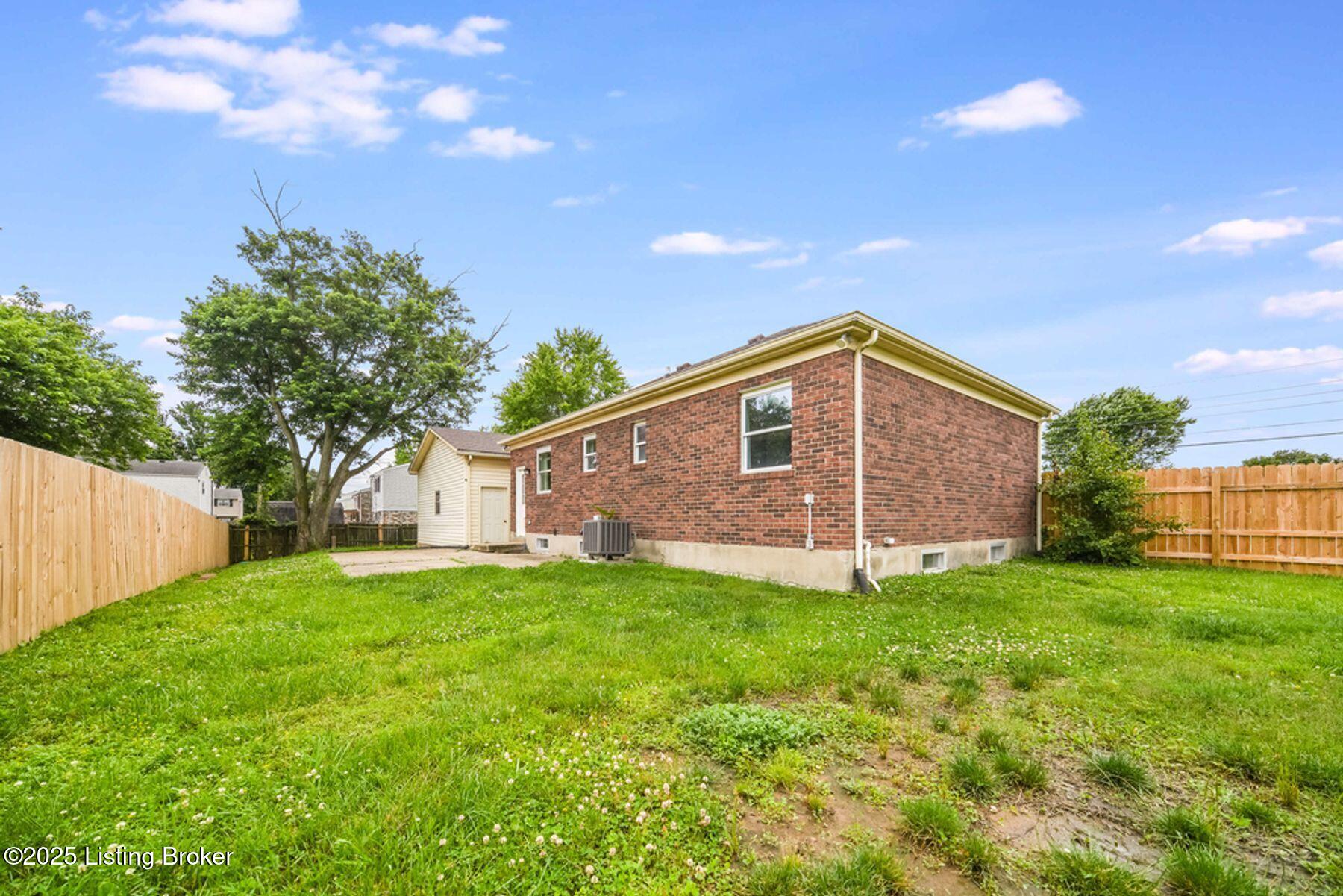 11311 Angelina Rd
