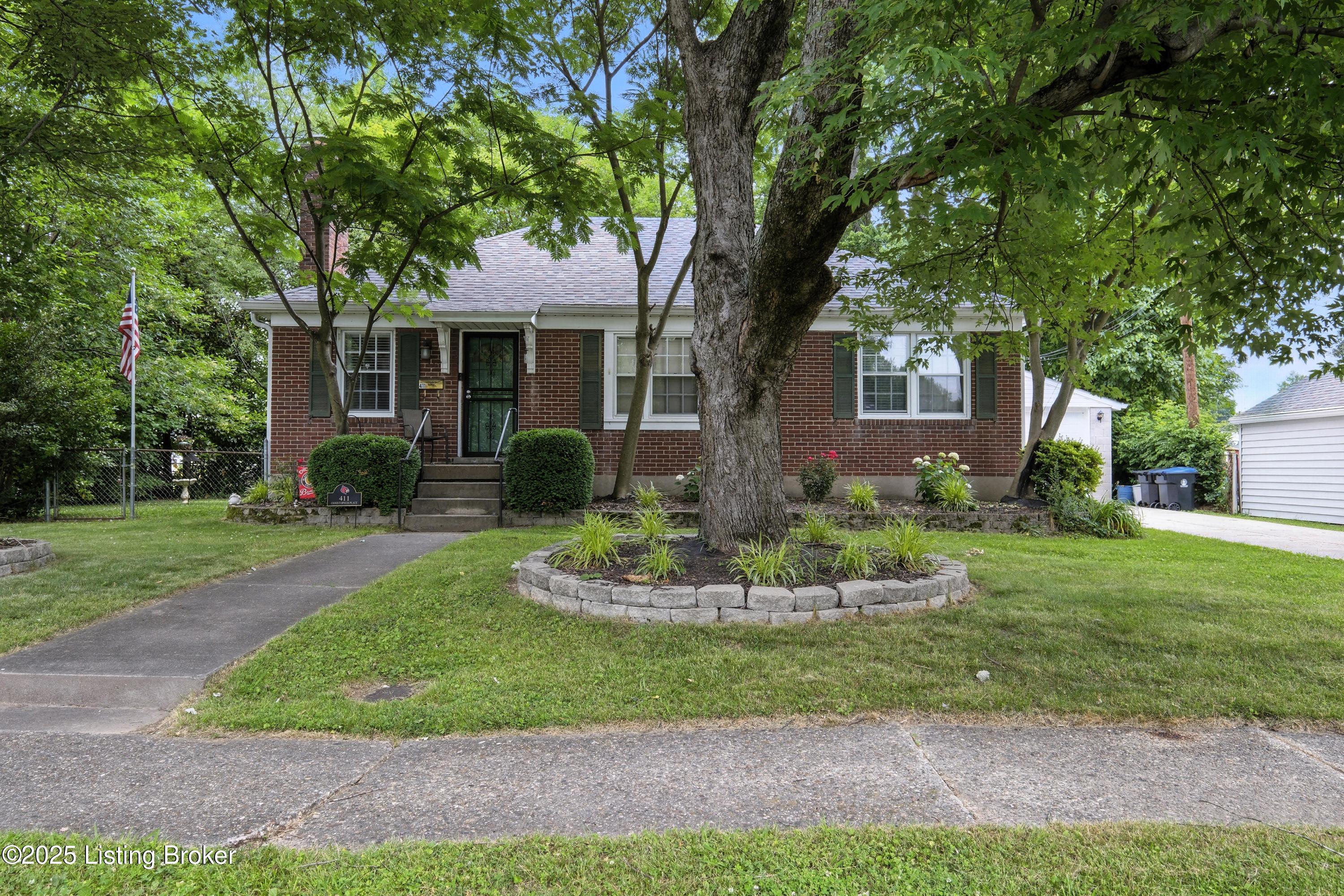 411 Christopher Pl
