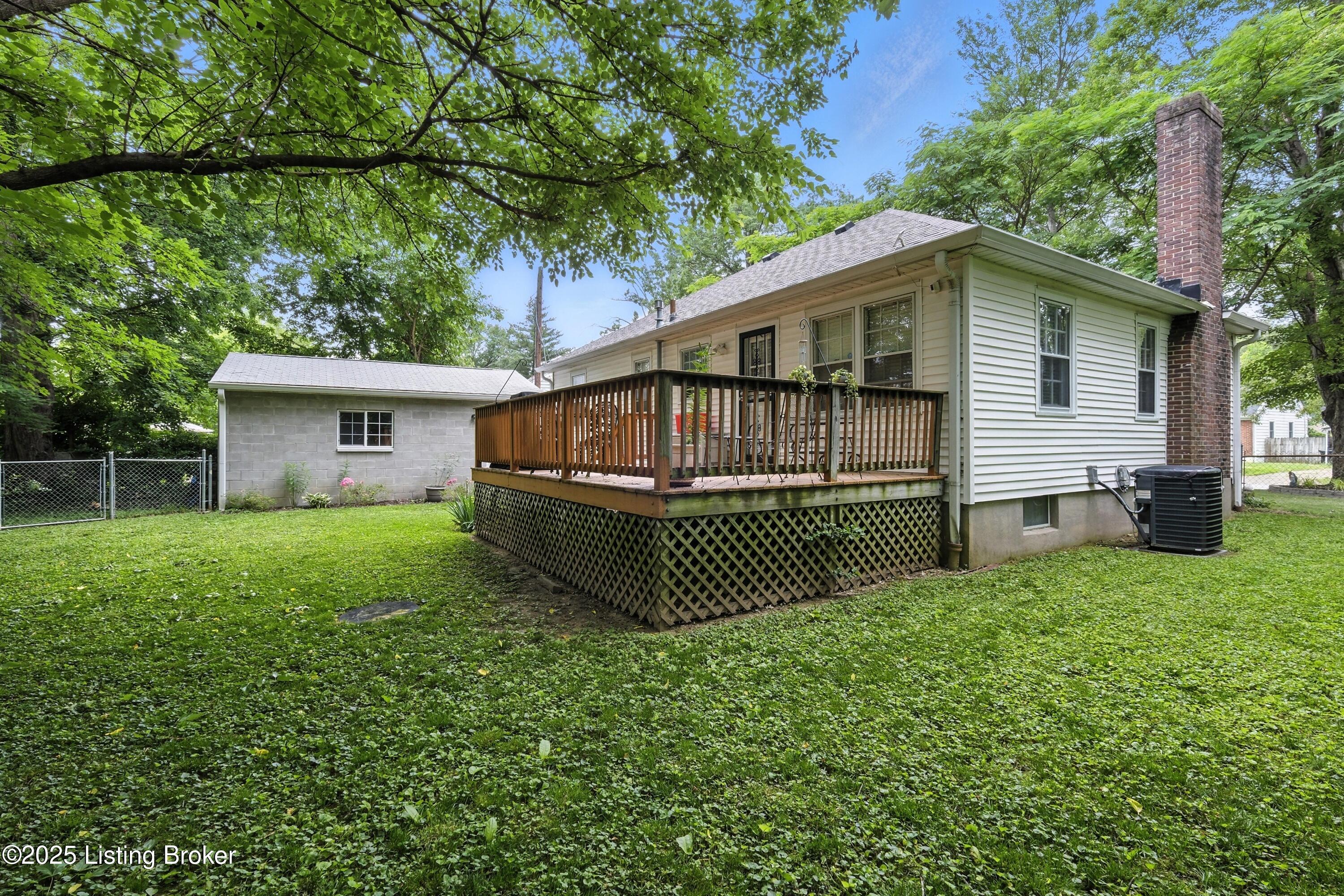 411 Christopher Pl