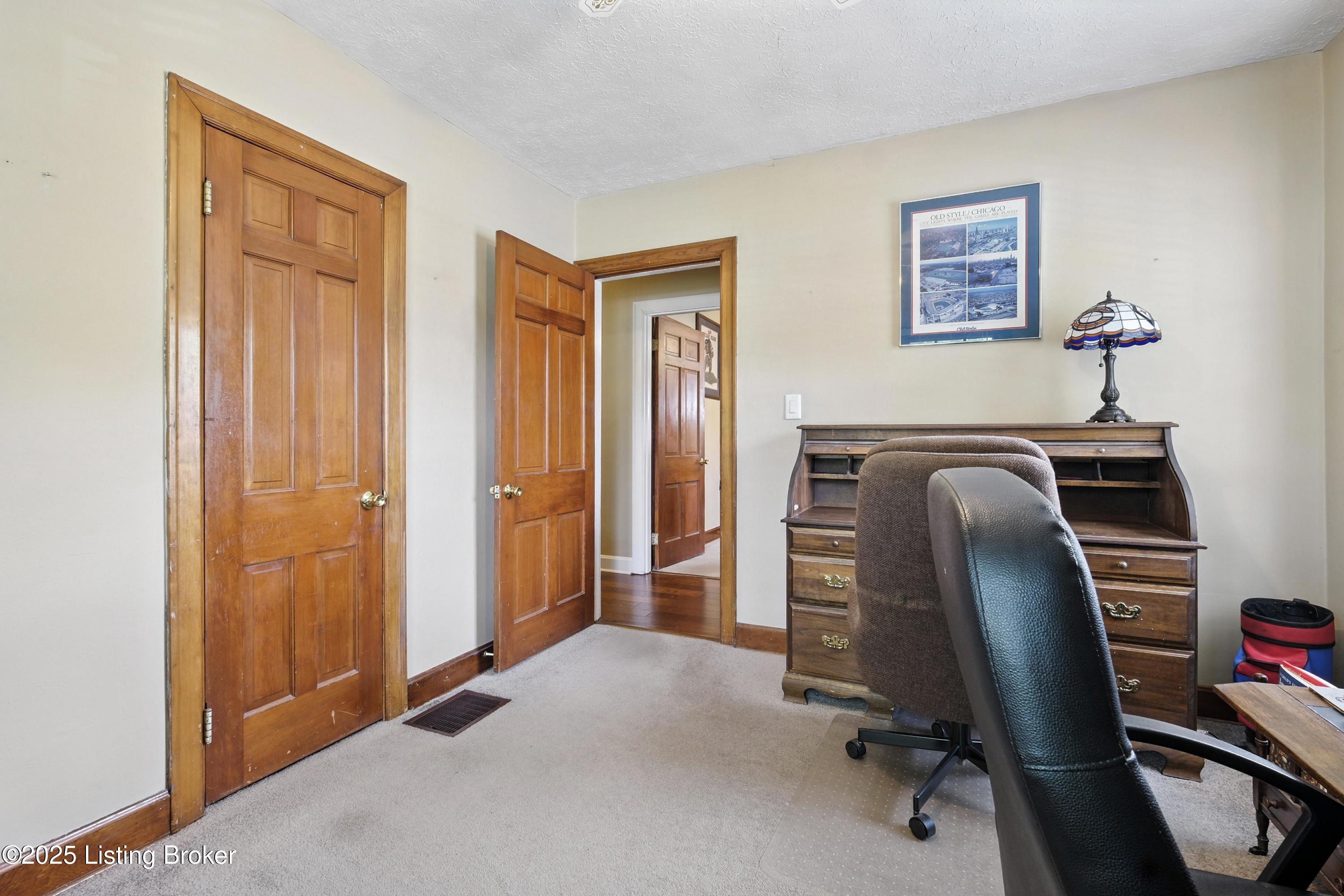 411 Christopher Pl