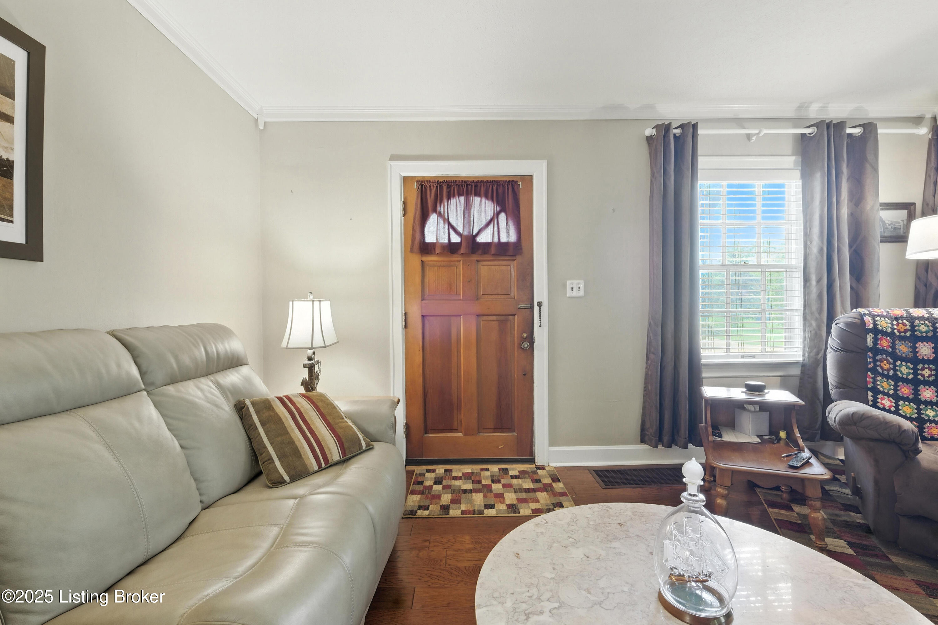 411 Christopher Pl