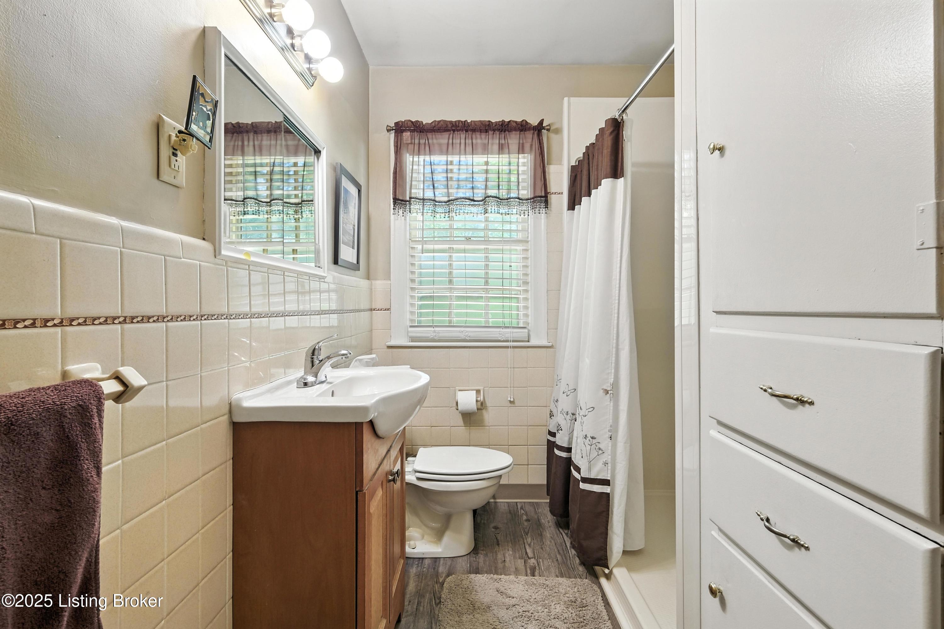 411 Christopher Pl