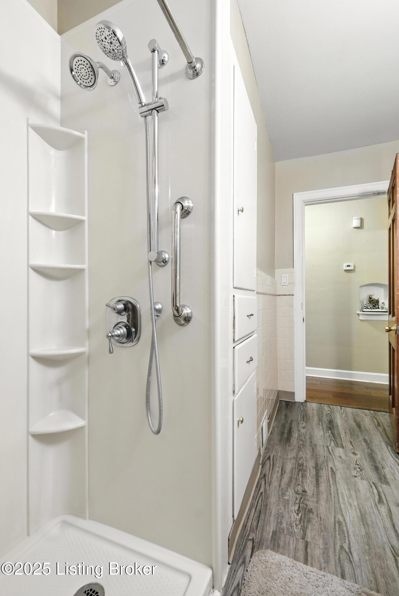 411 Christopher Pl