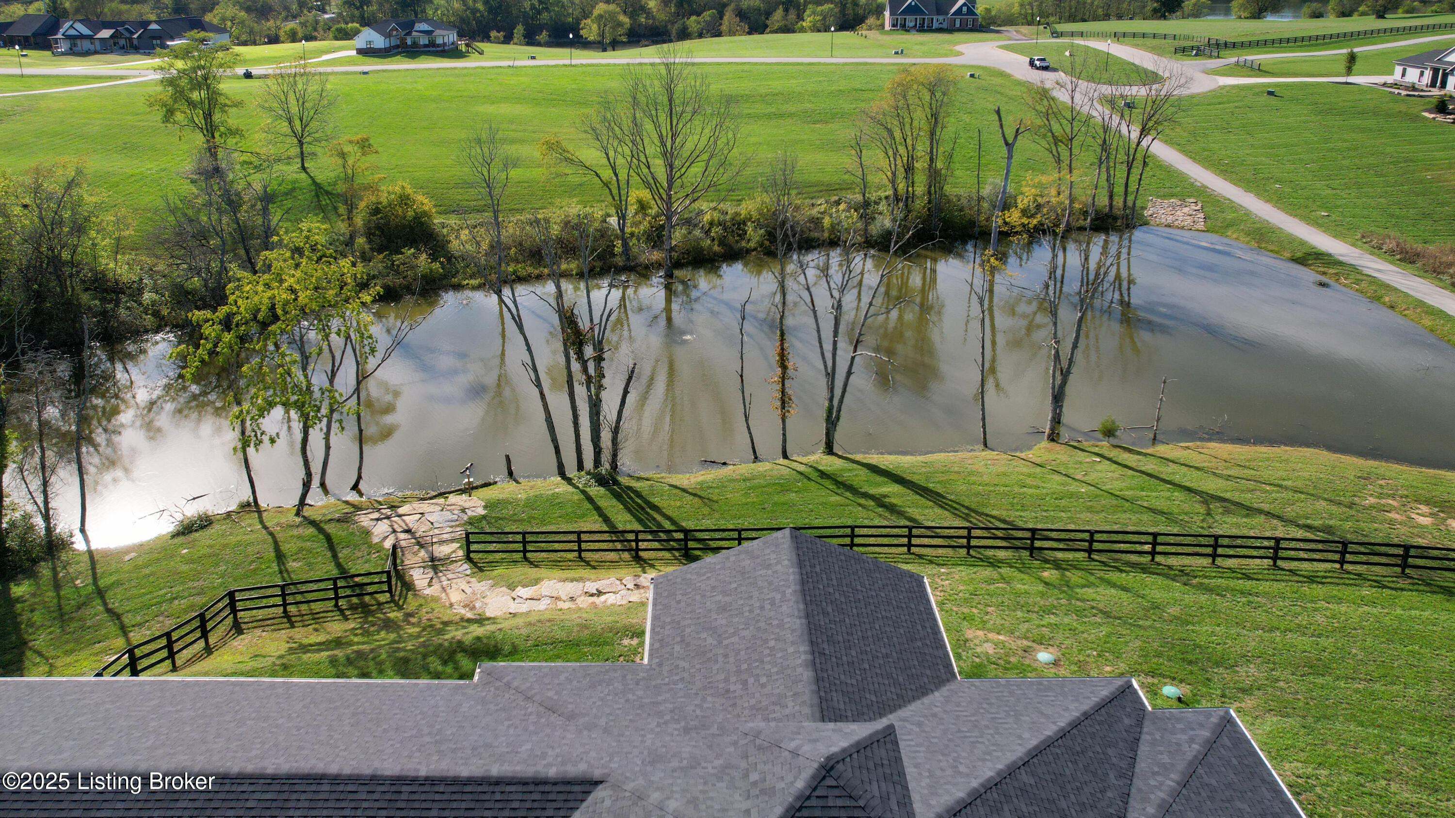 120 Lakelynn Ln