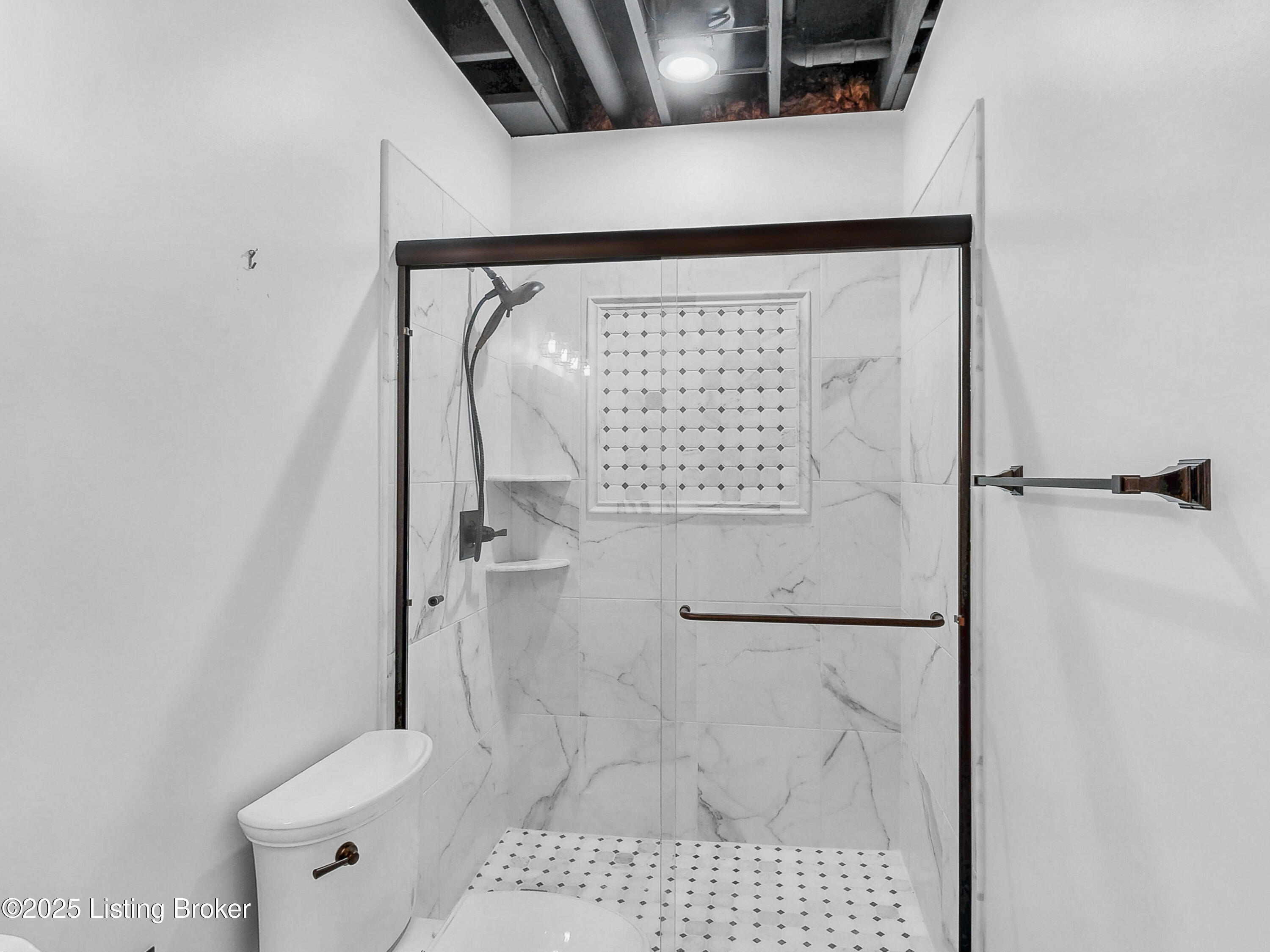 120 Lakelynn Ln